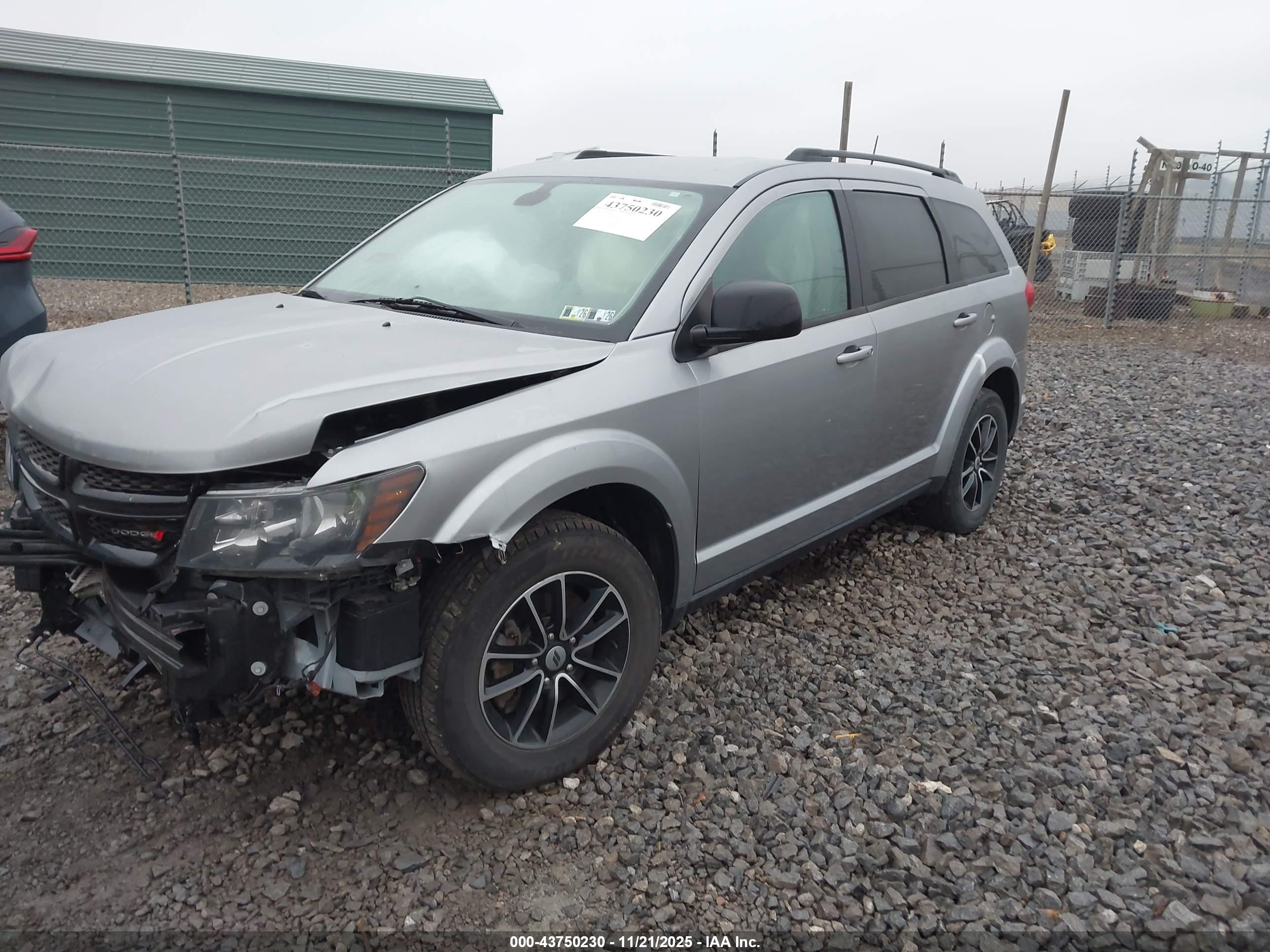 DODGE JOURNEY image 2