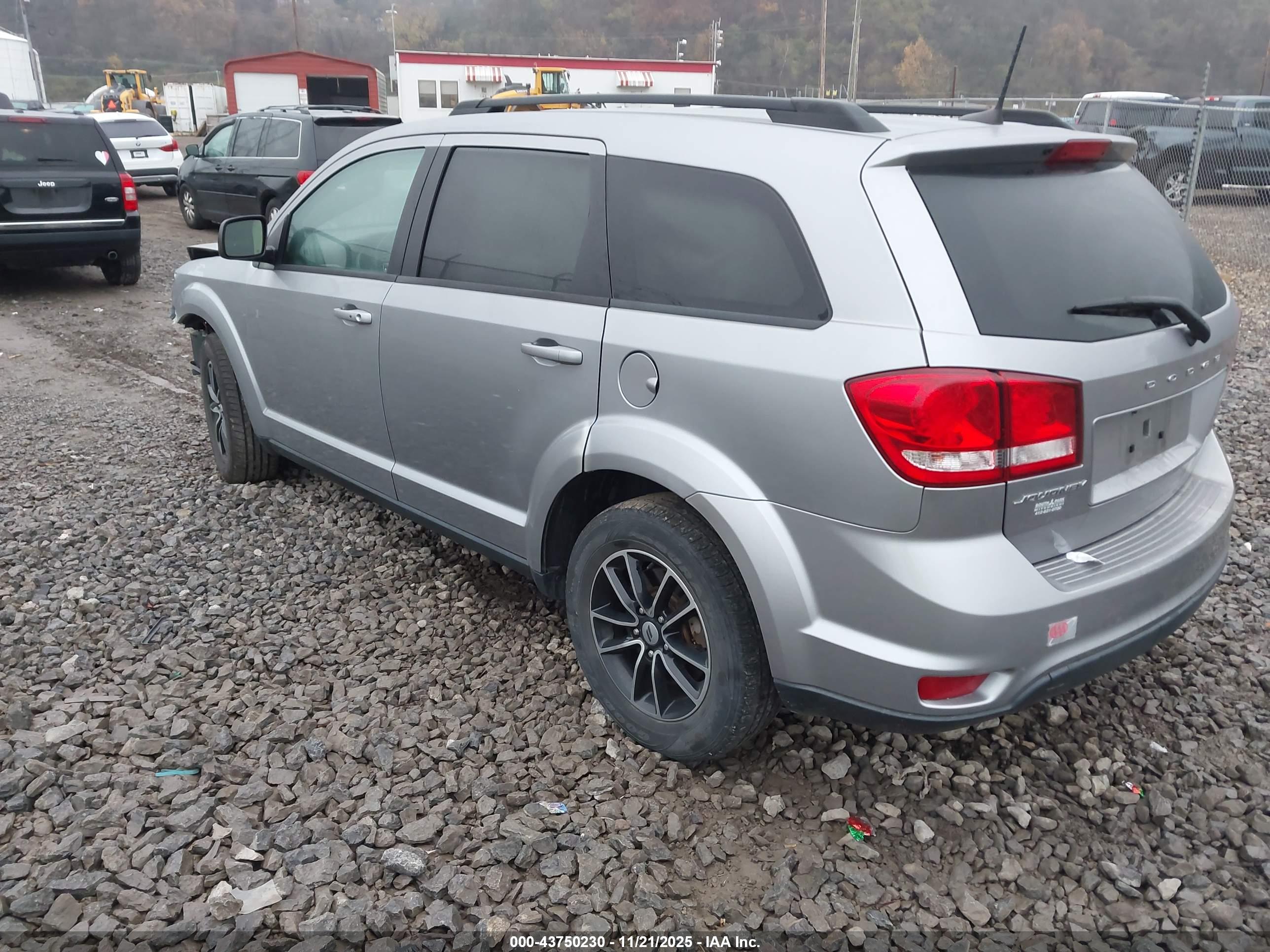 DODGE JOURNEY image 3
