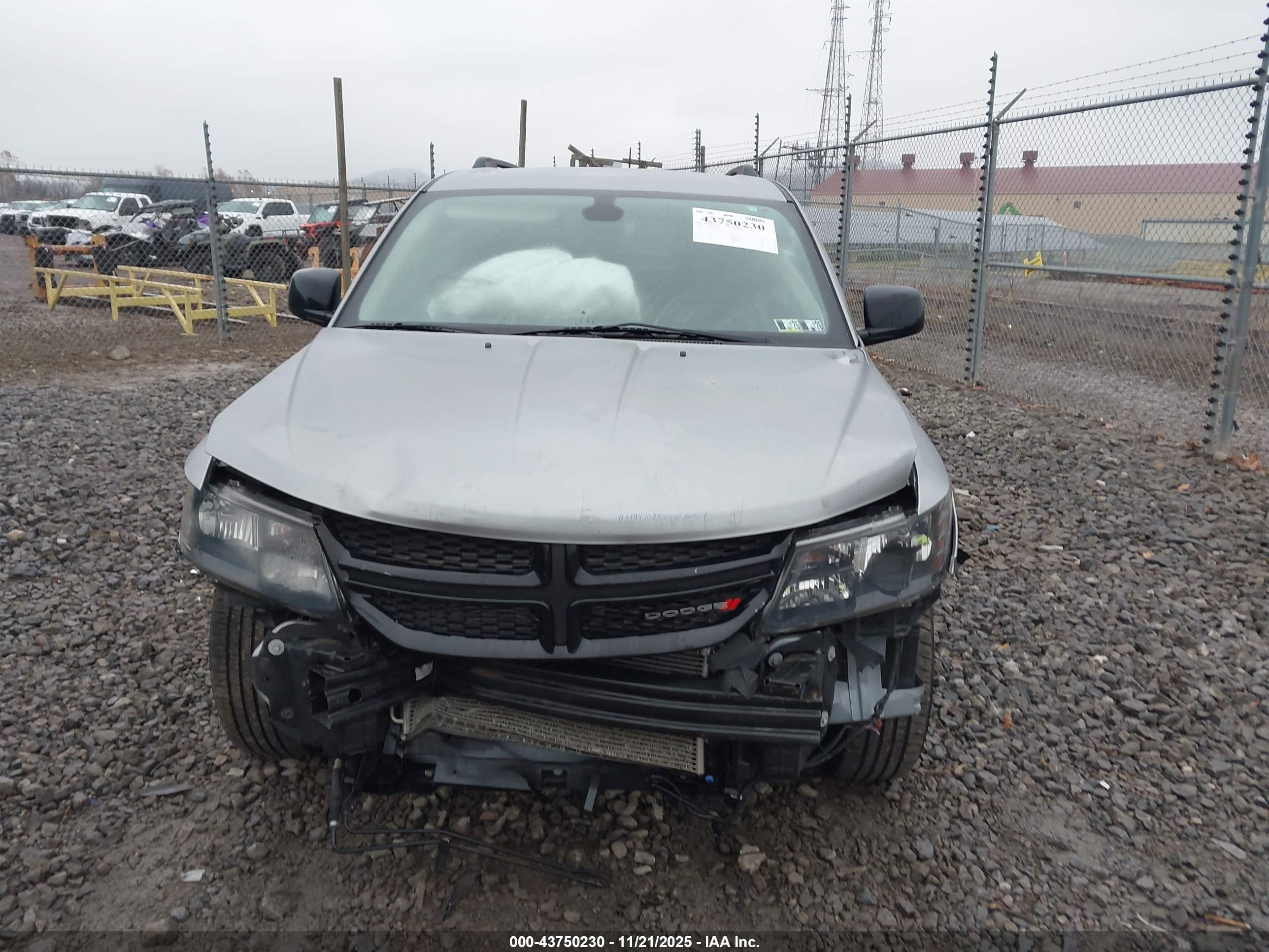 DODGE JOURNEY image 6