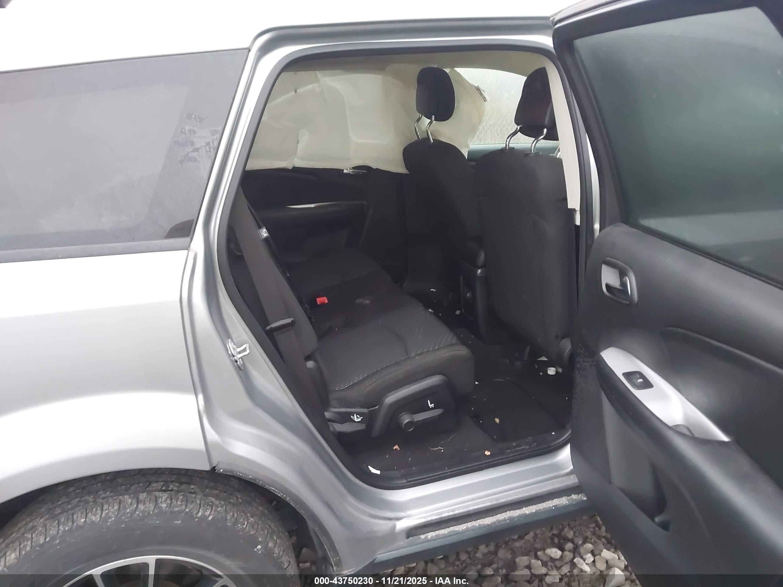 DODGE JOURNEY image 8