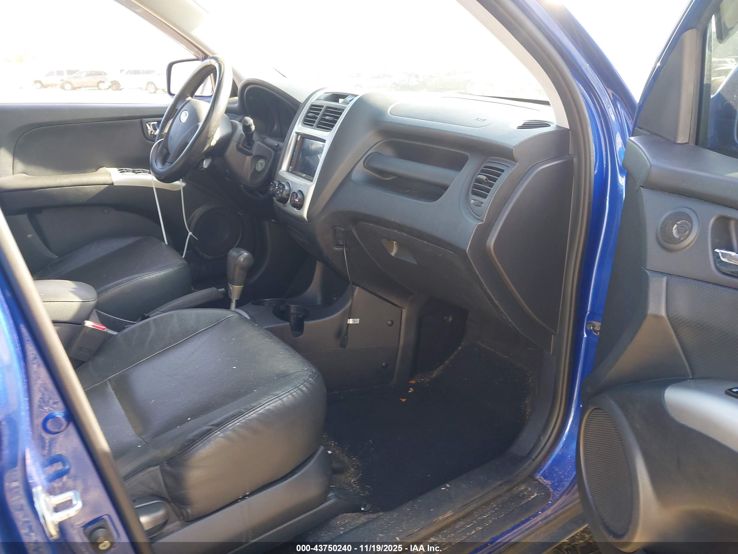 KIA SPORTAGE image 5