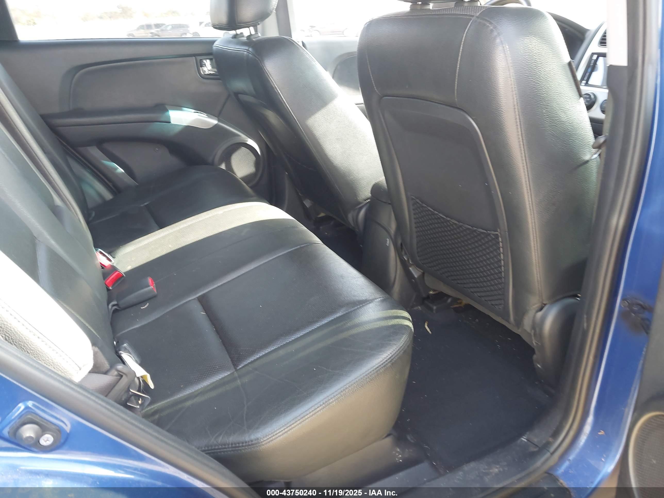 KIA SPORTAGE image 8