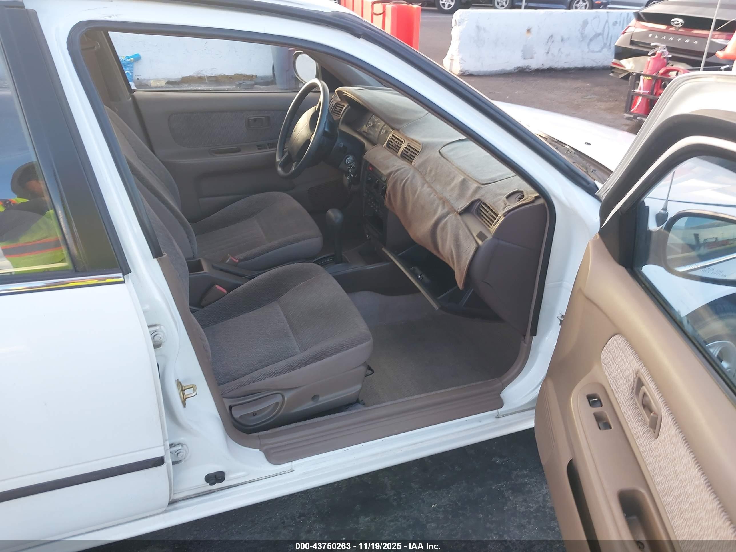 NISSAN SENTRA image 5