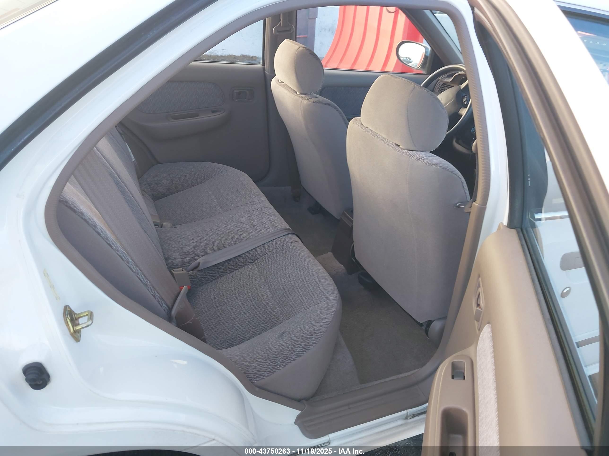NISSAN SENTRA image 8