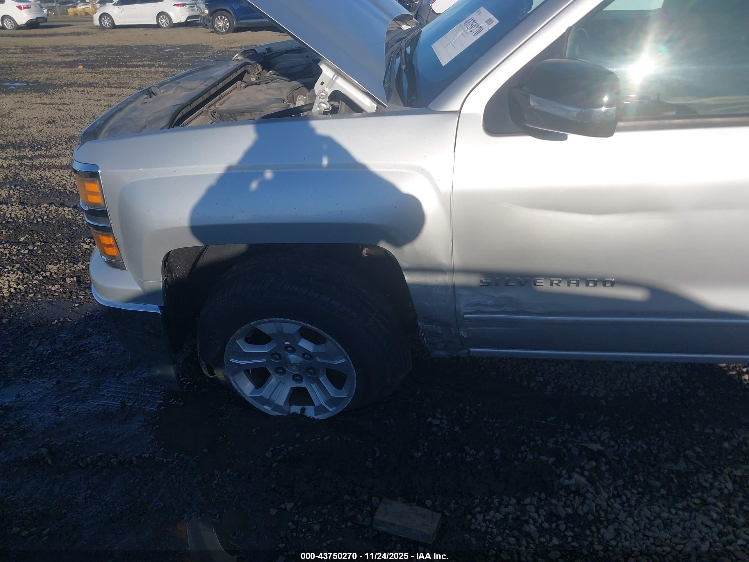 CHEVROLET SILVERADO image 6