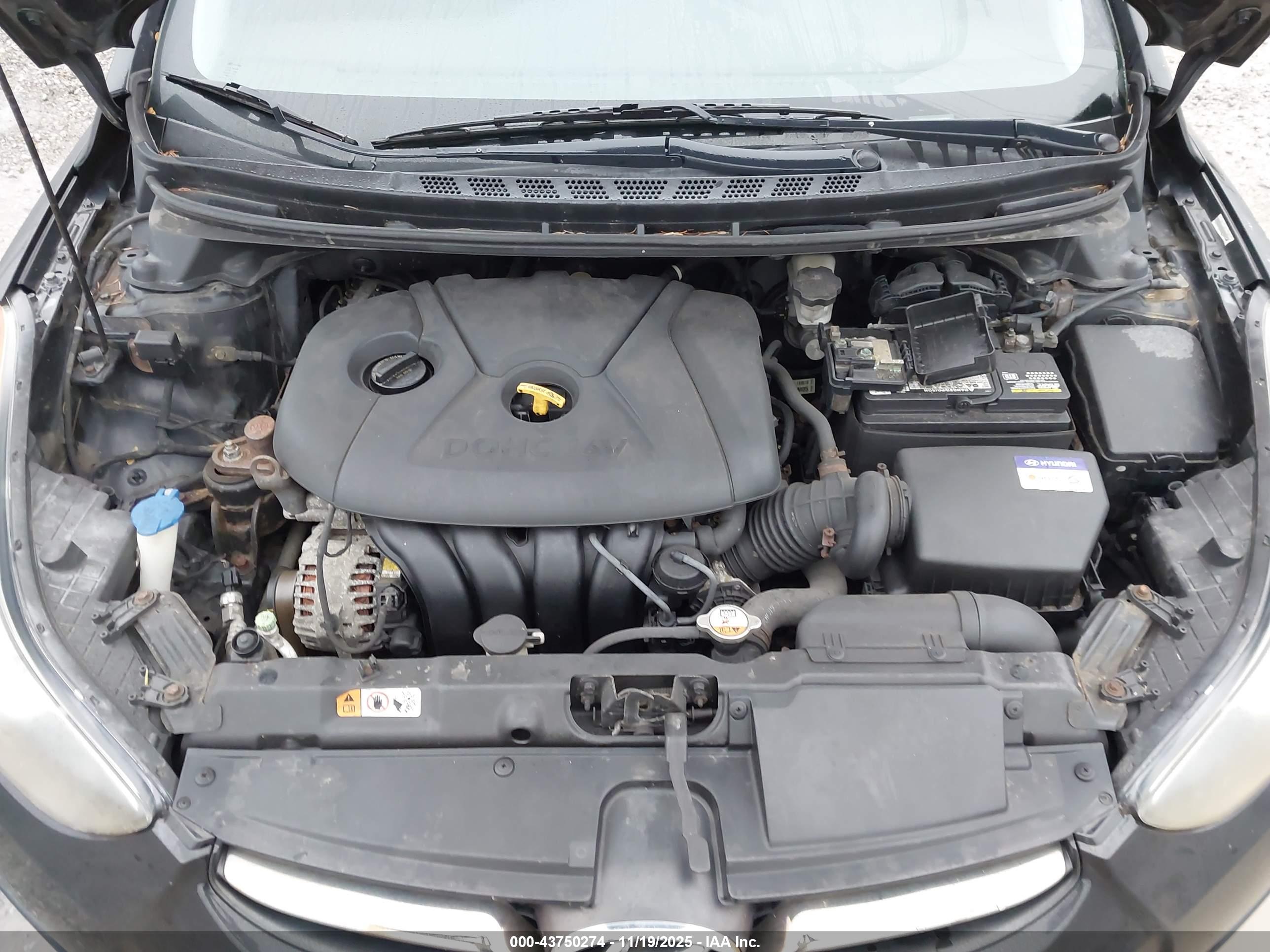 HYUNDAI ELANTRA image 10