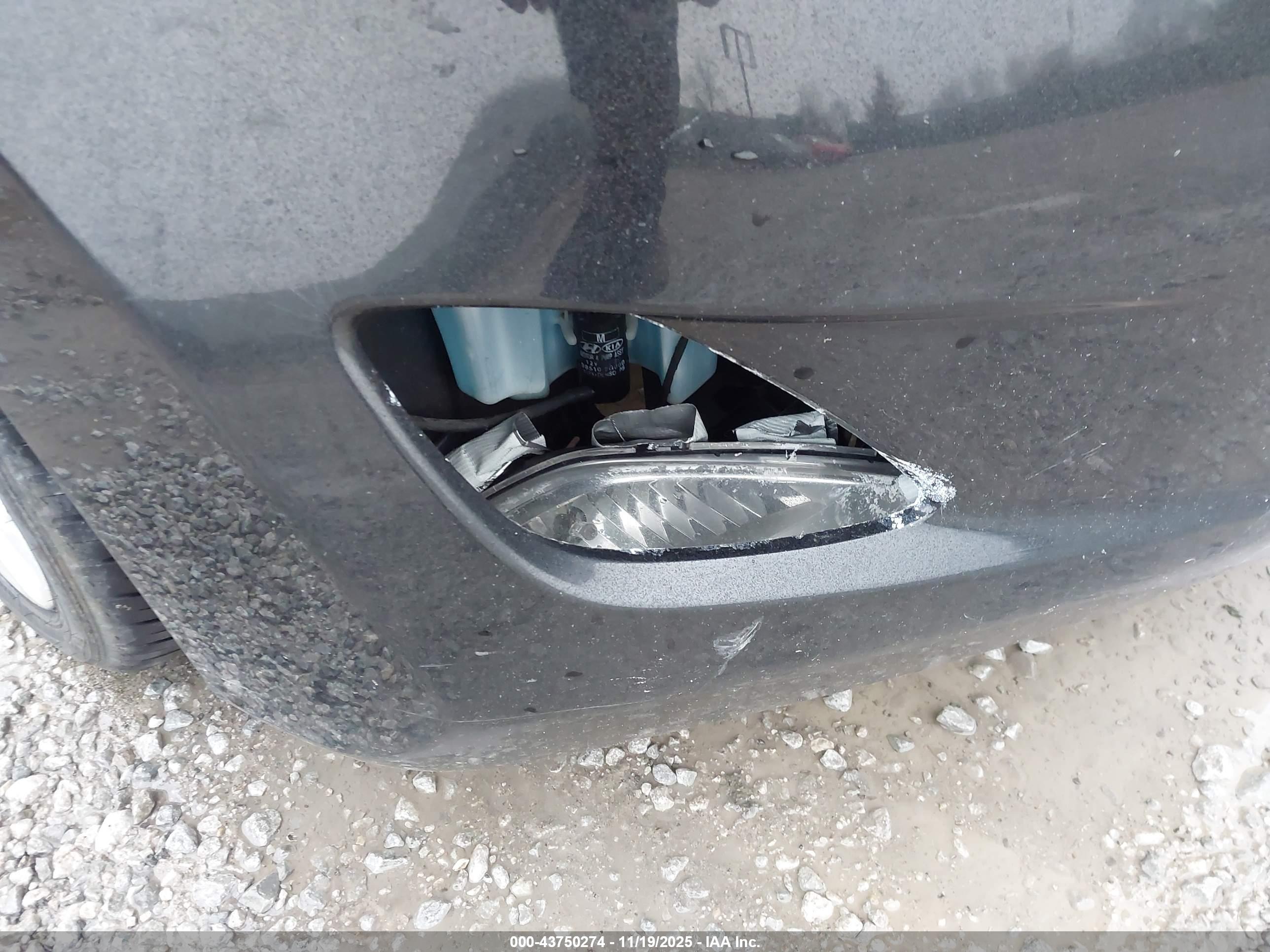 HYUNDAI ELANTRA image 6
