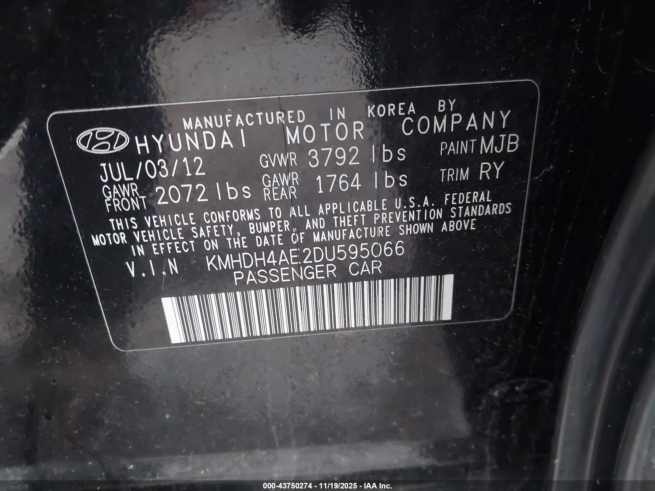 HYUNDAI ELANTRA image 9