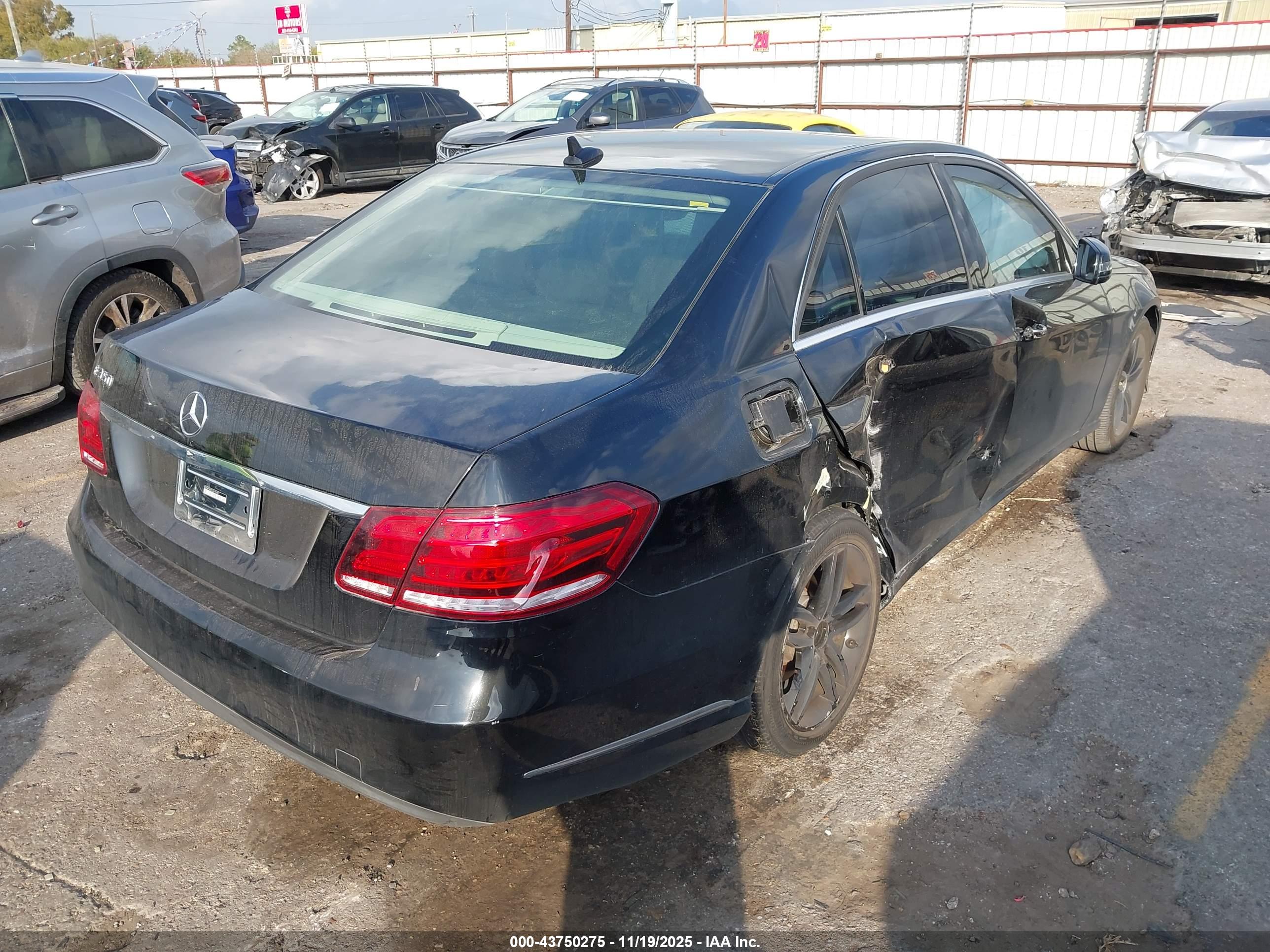 MERCEDES-BENZ E image 4