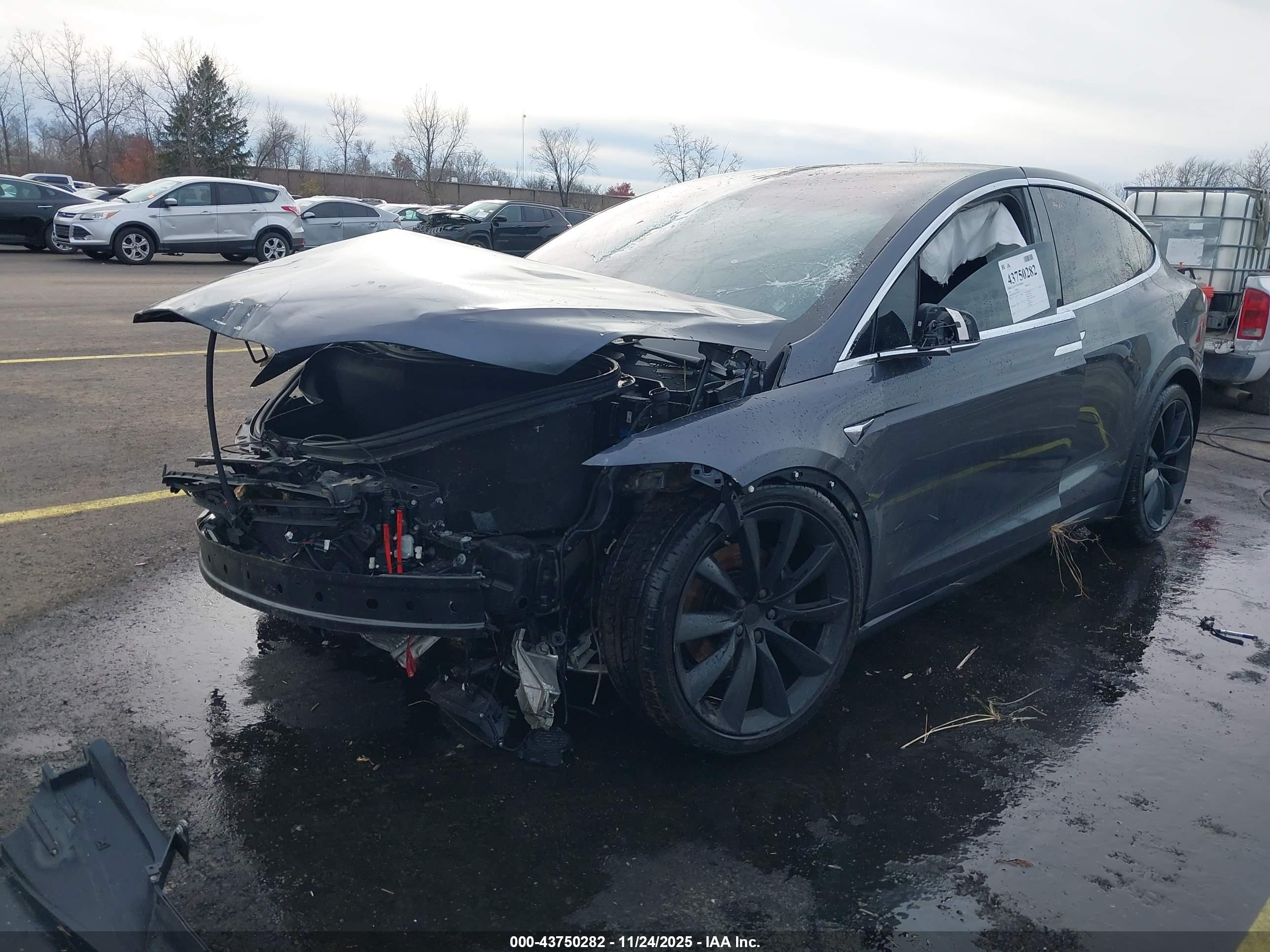 TESLA MODEL image 2