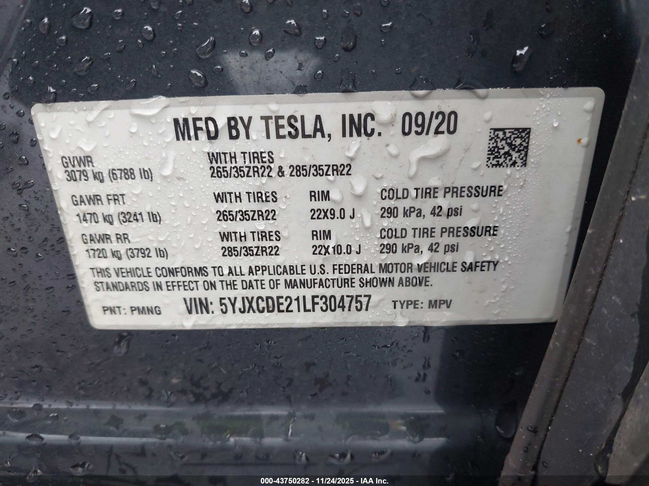 TESLA MODEL image 9