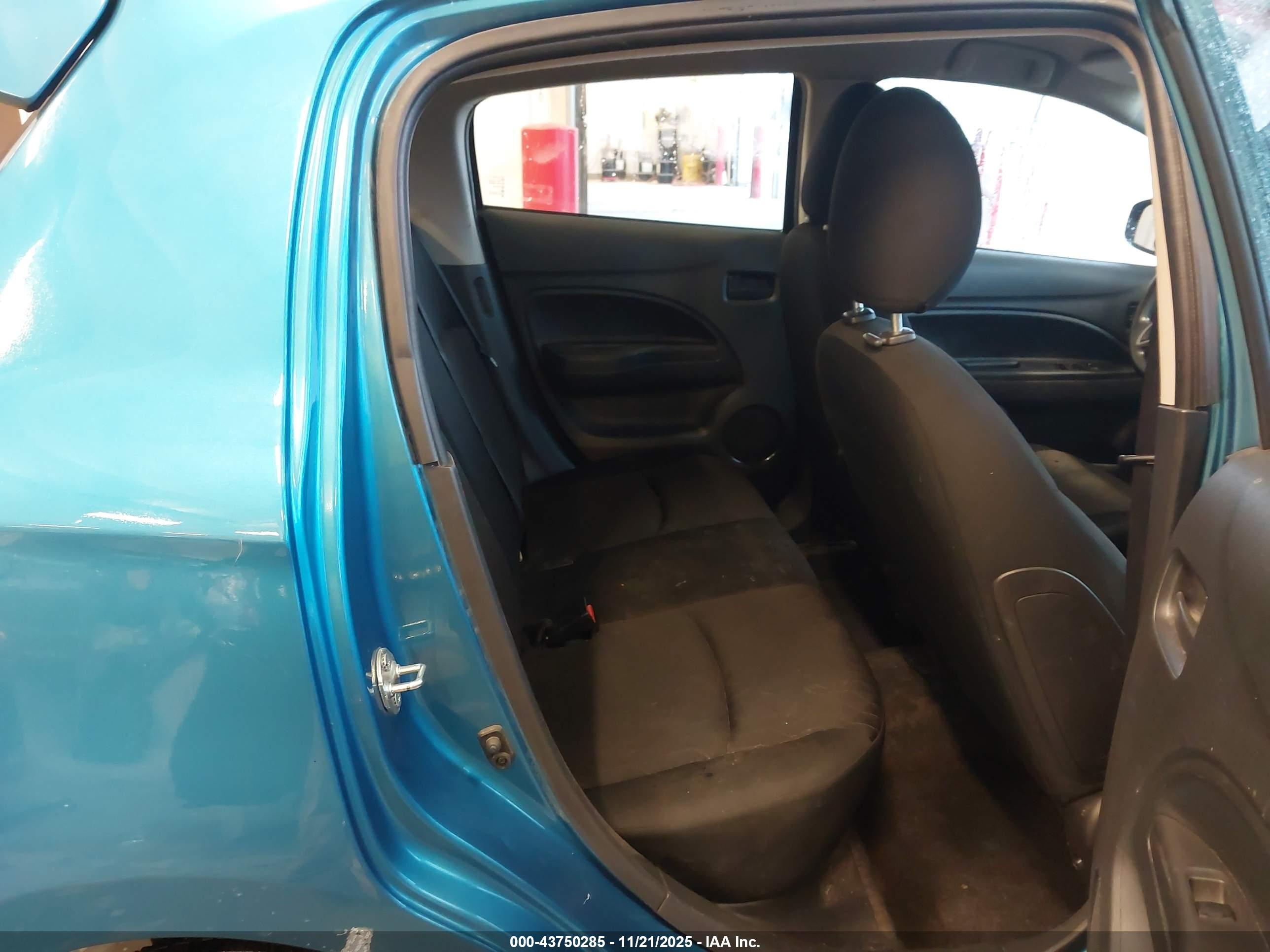 MITSUBISHI MIRAGE image 8