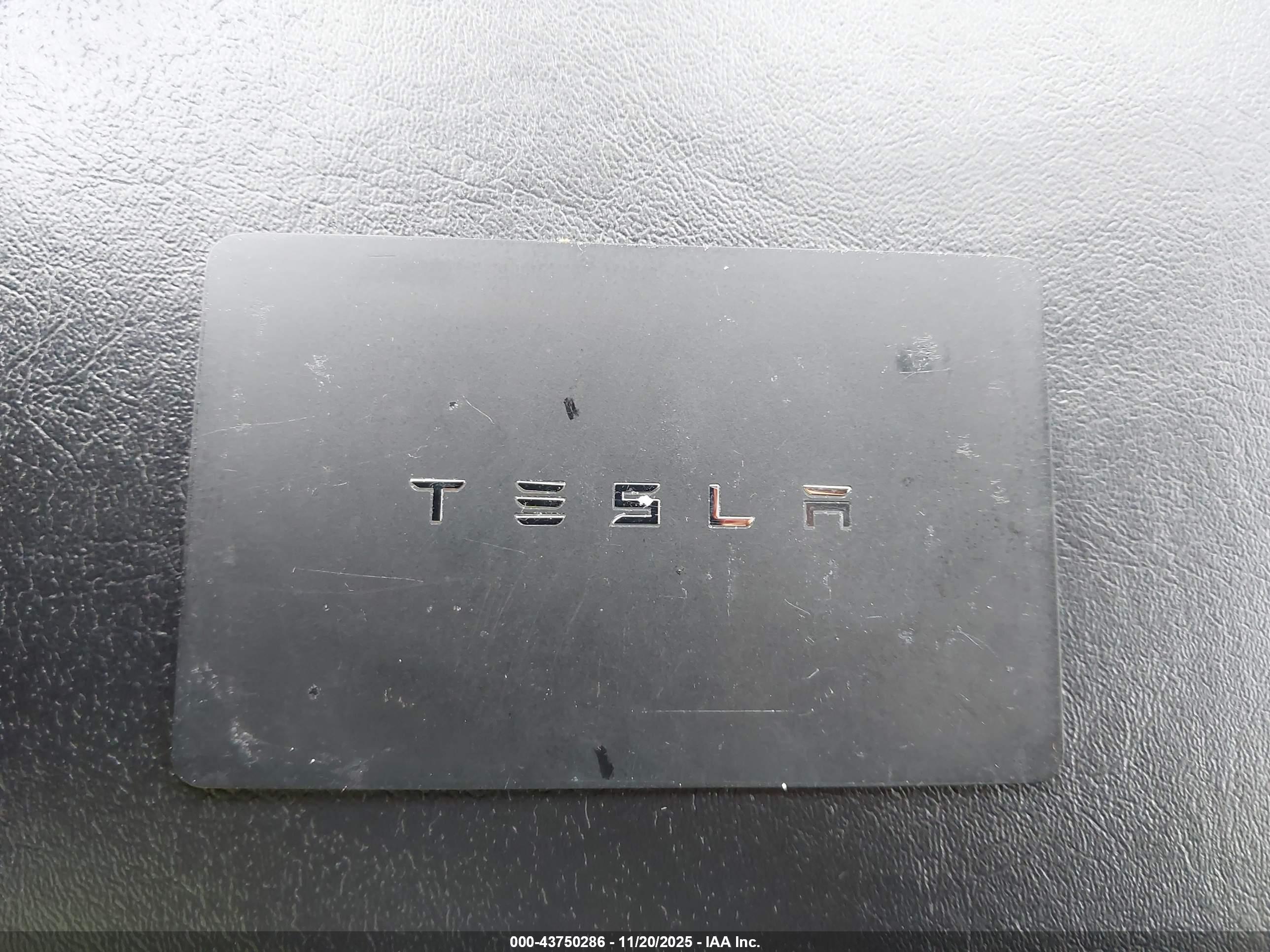 TESLA MODEL image 11