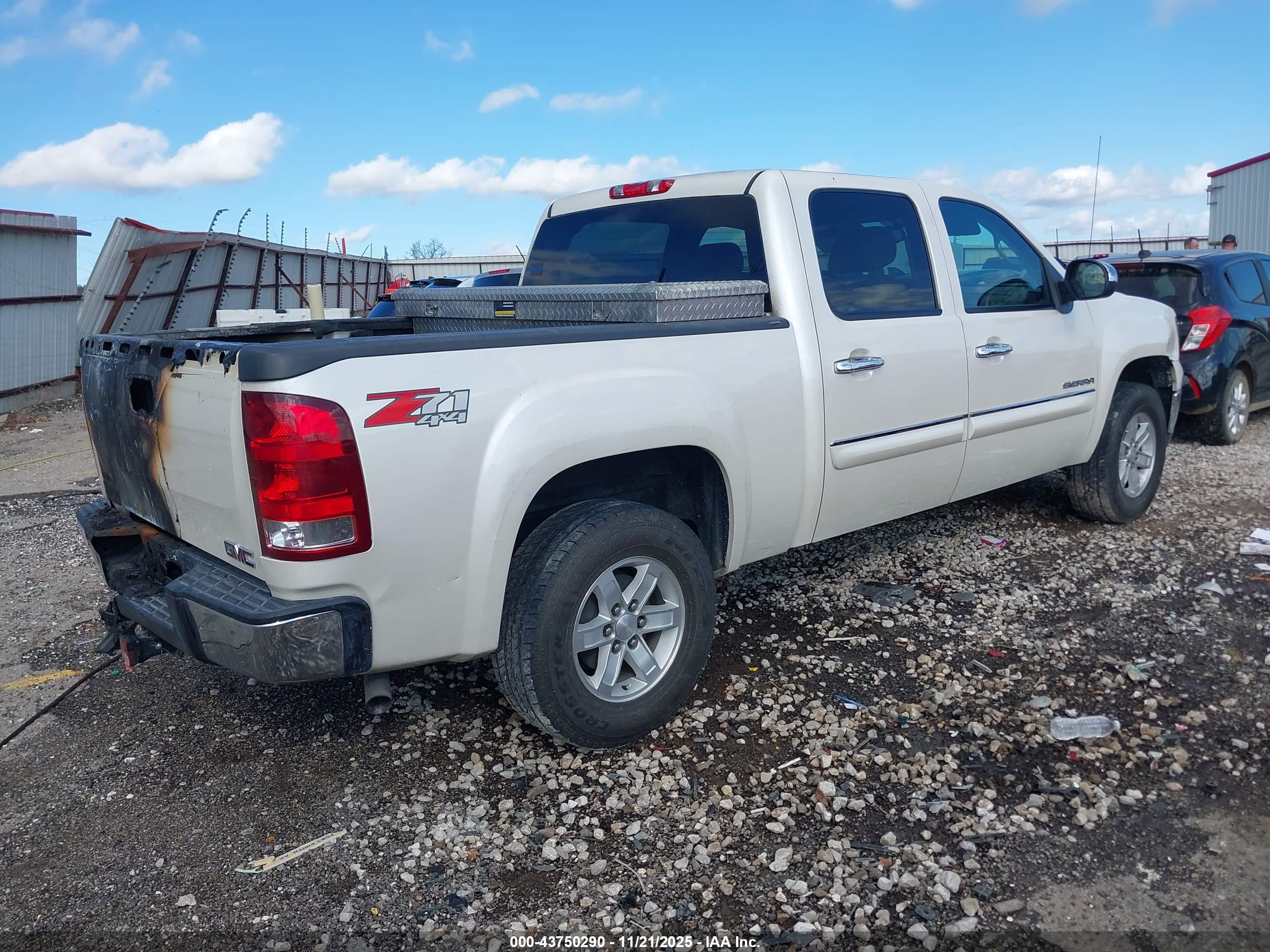 GMC SIERRA image 4
