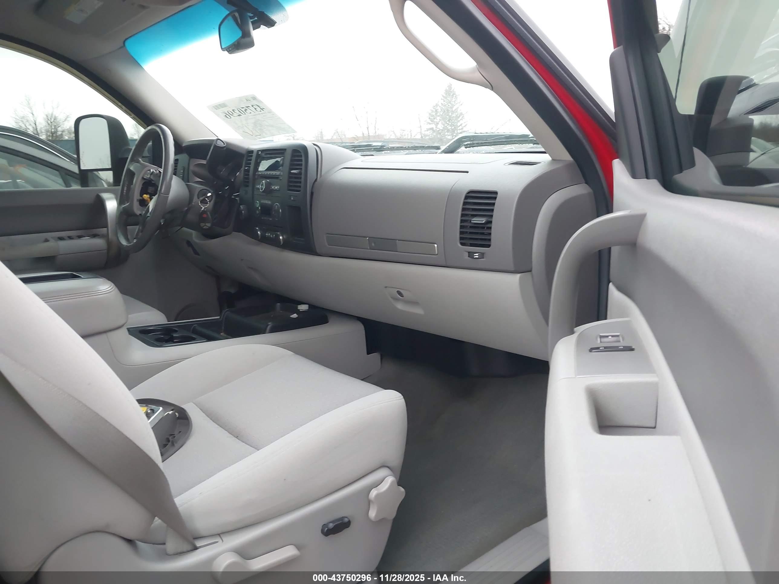 GMC SIERRA image 5