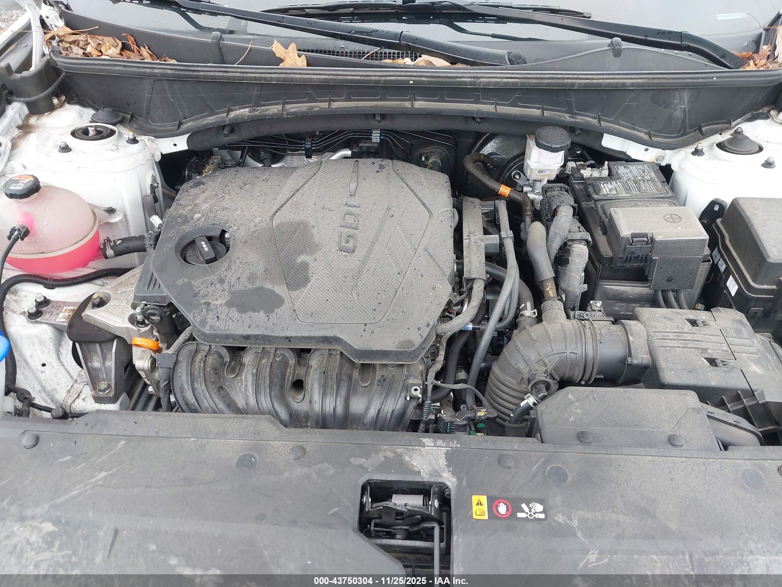 HYUNDAI TUCSON image 10