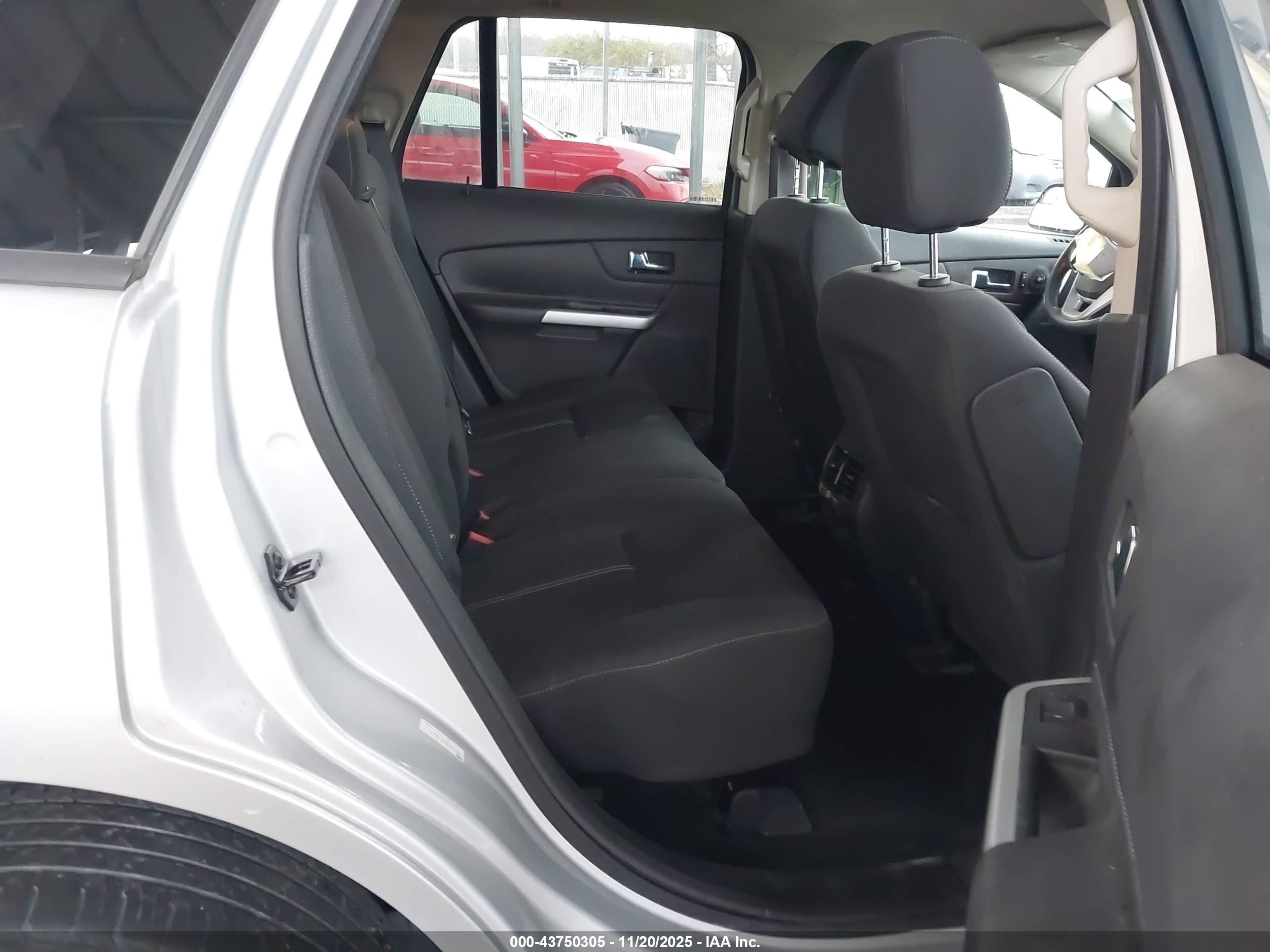 FORD EDGE image 8