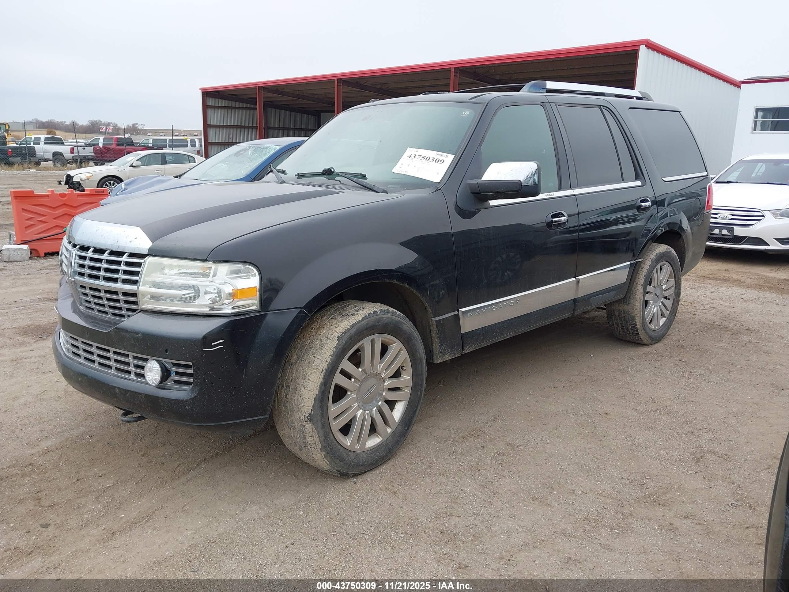 LINCOLN NAVIGATOR image 2