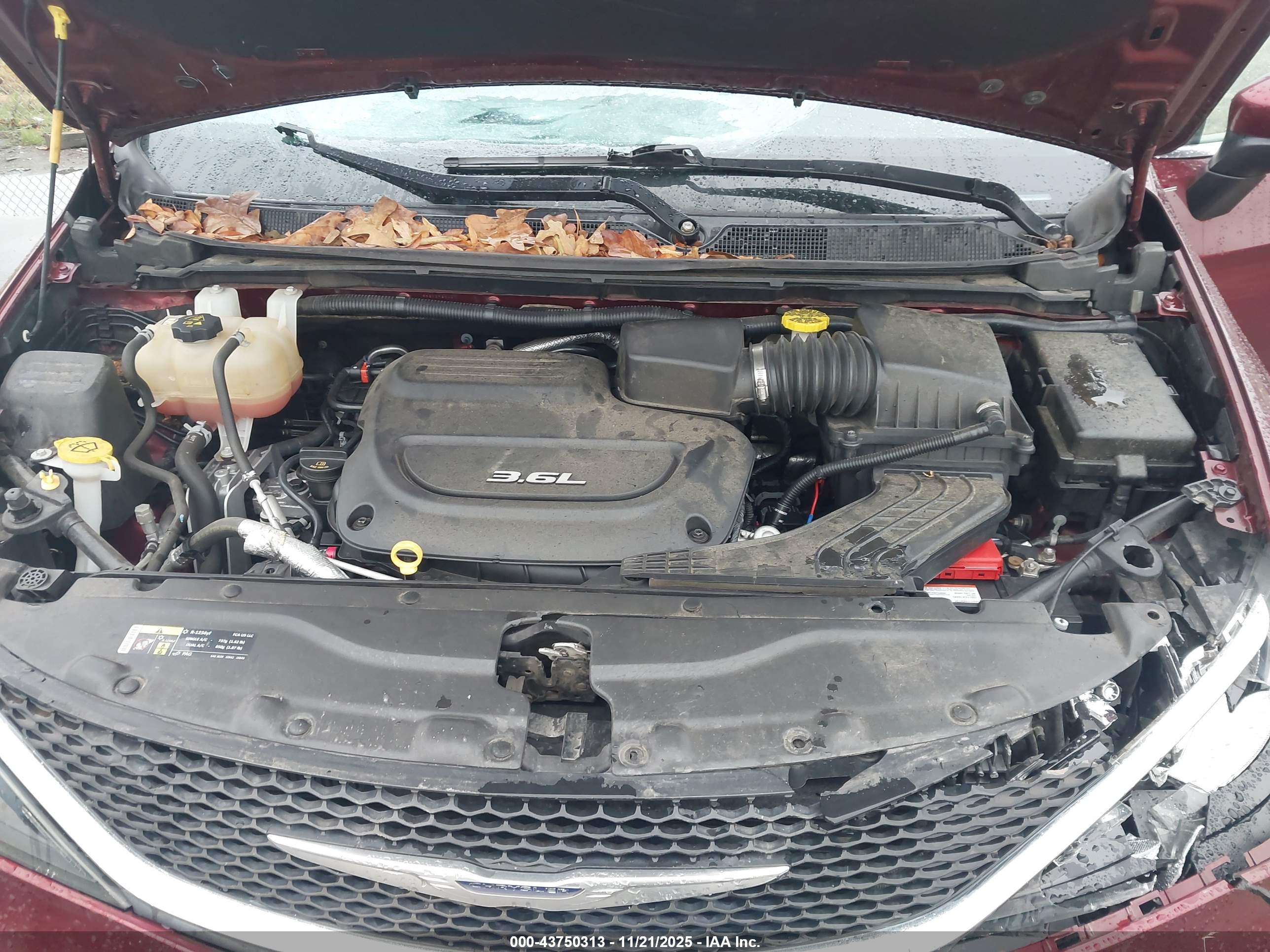 CHRYSLER PACIFICA image 10