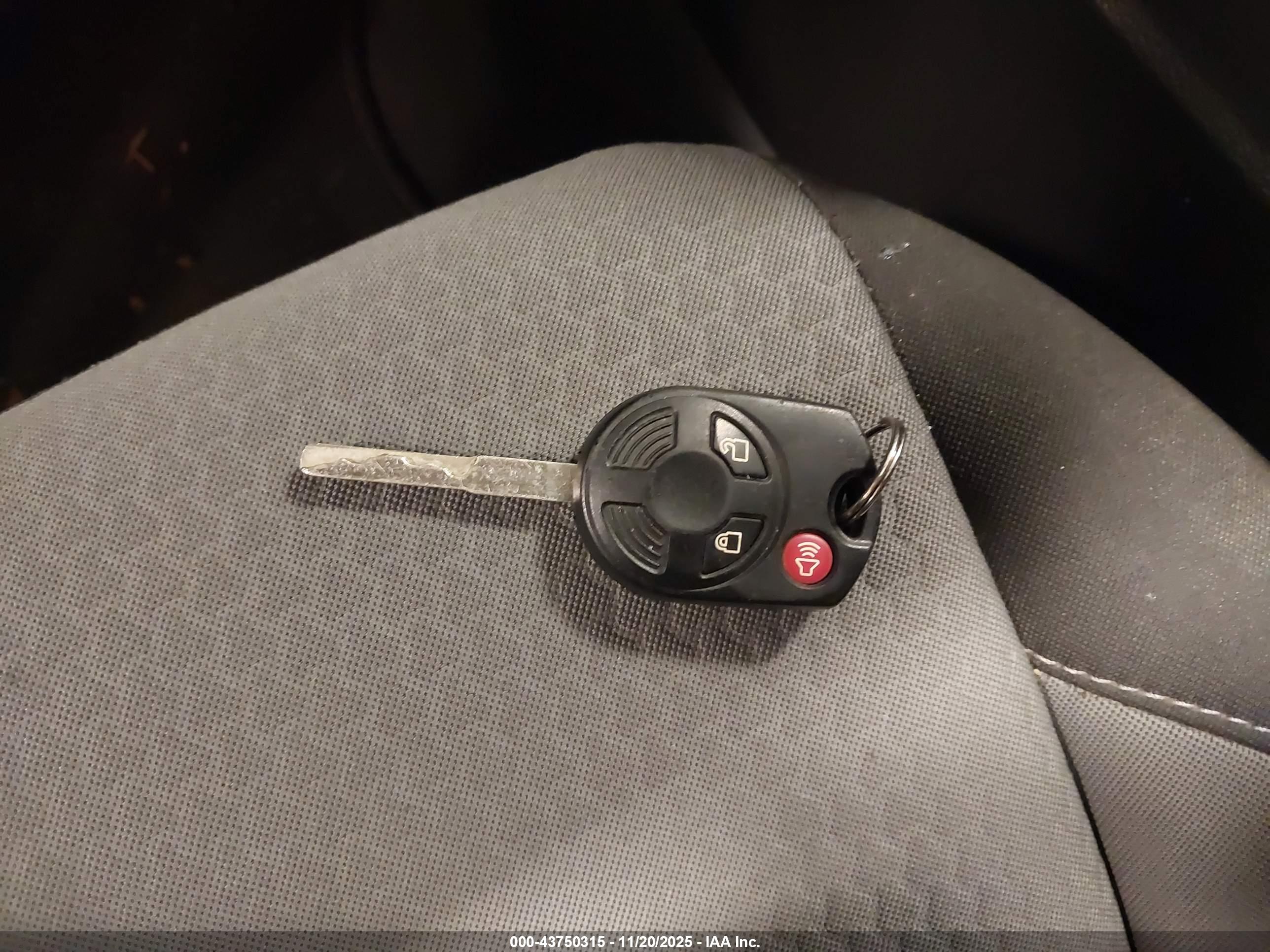 FORD ESCAPE image 11