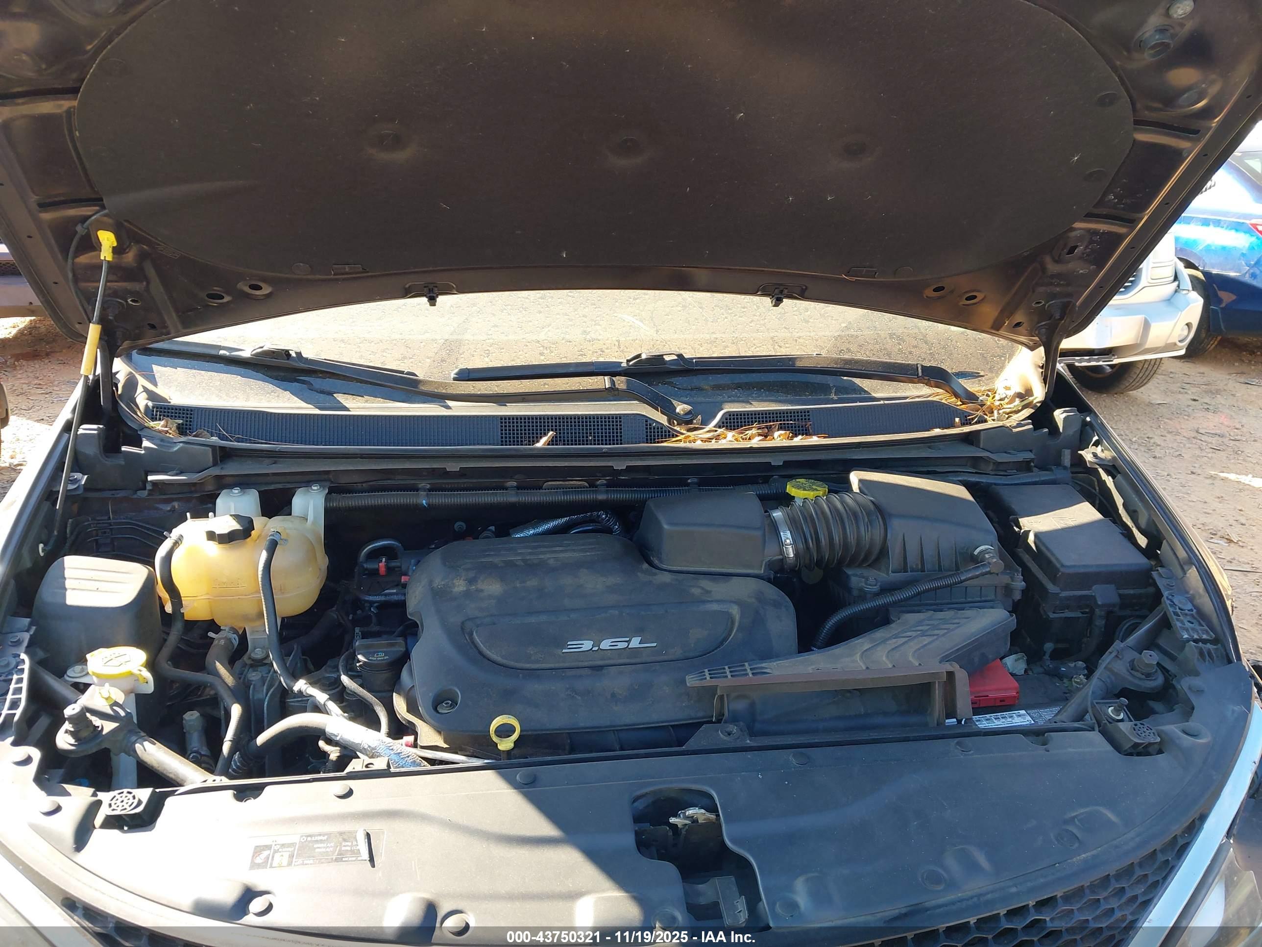 CHRYSLER PACIFICA image 10