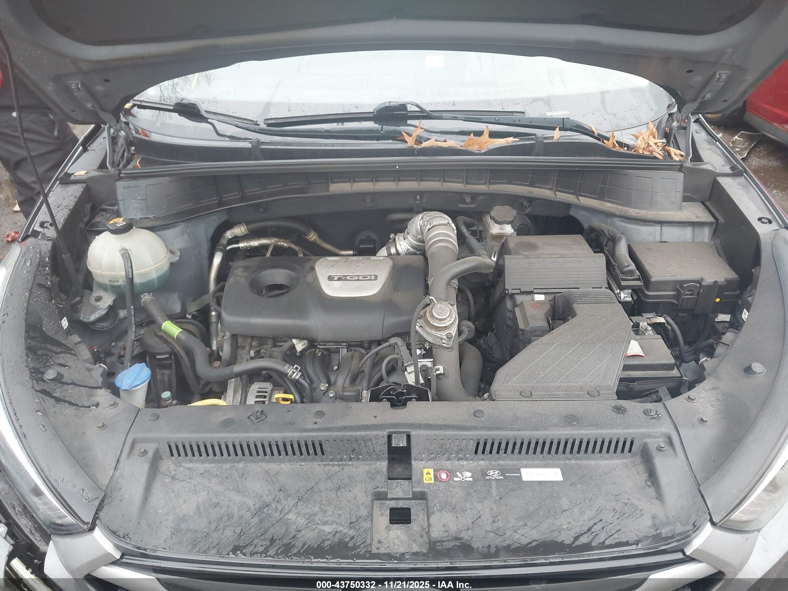 HYUNDAI TUCSON image 10
