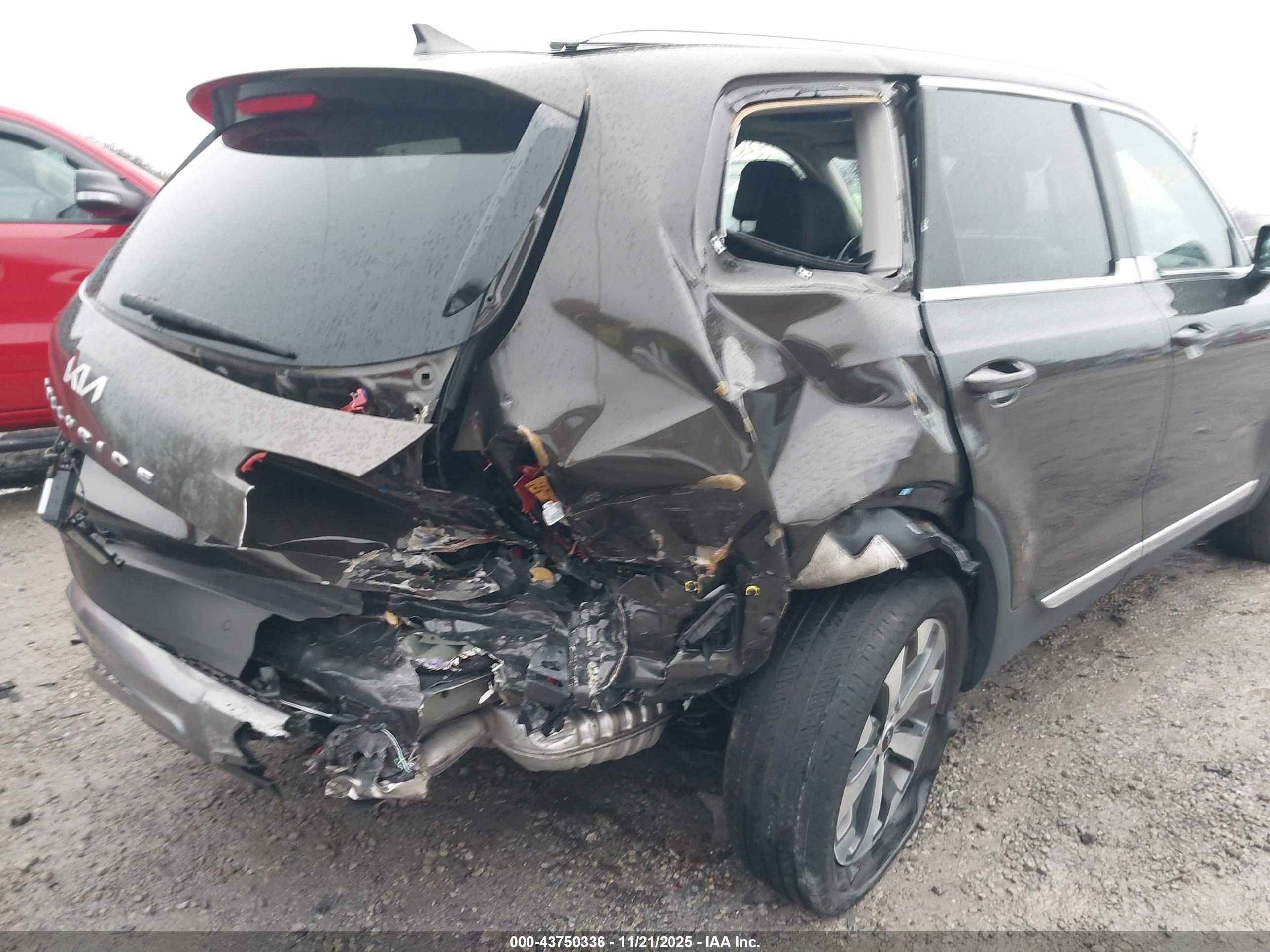 KIA TELLURIDE image 6