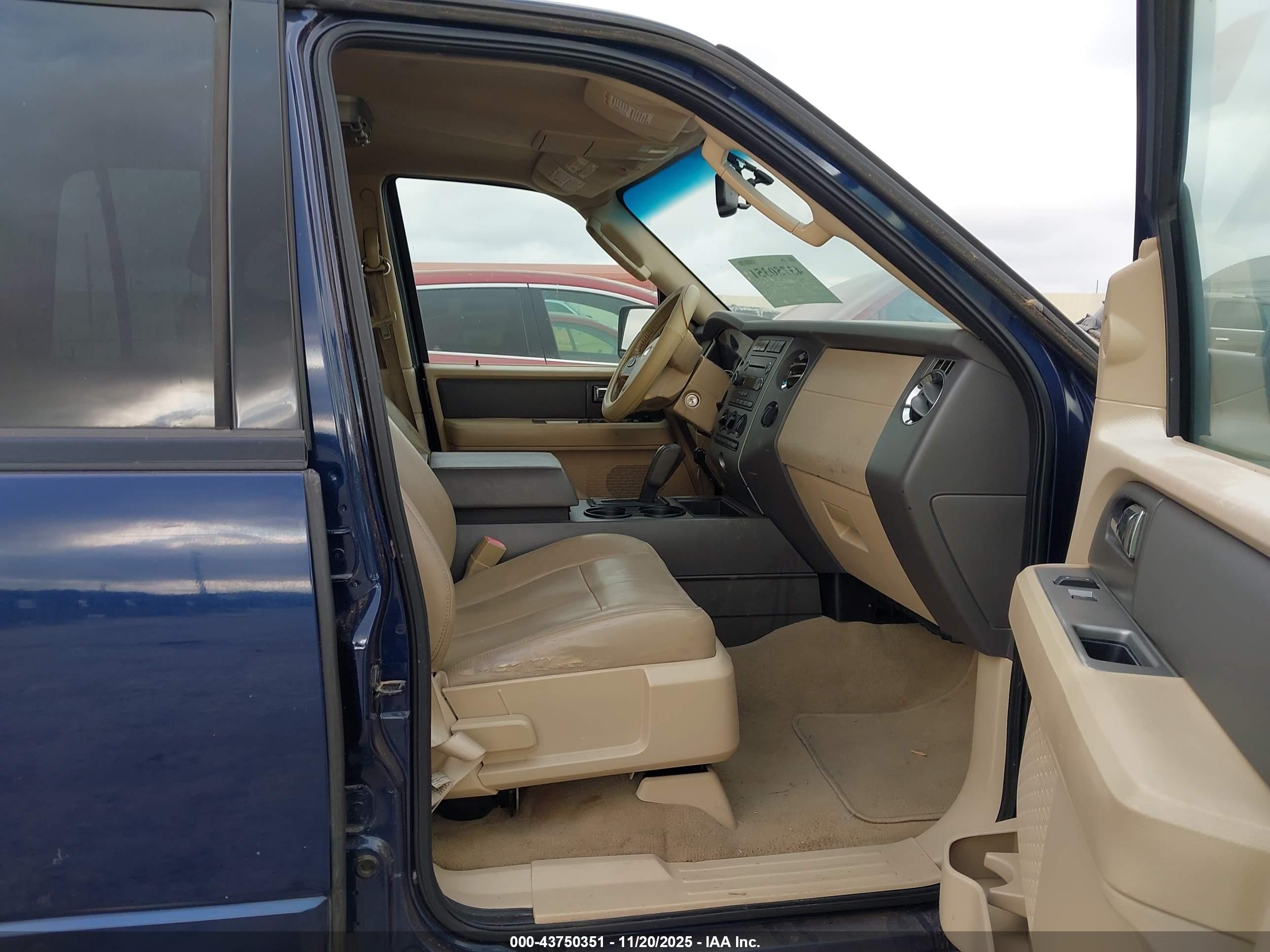 FORD EXPEDITION image 5