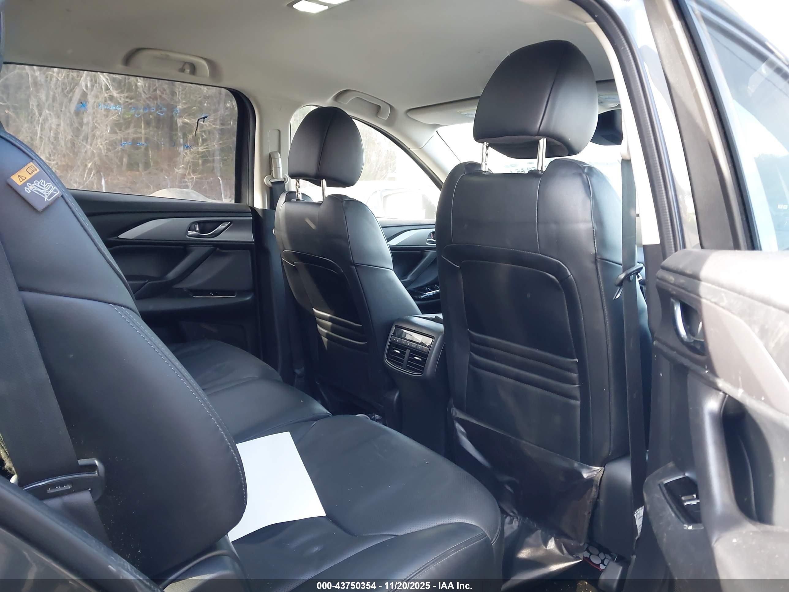 MAZDA CX-9 image 8