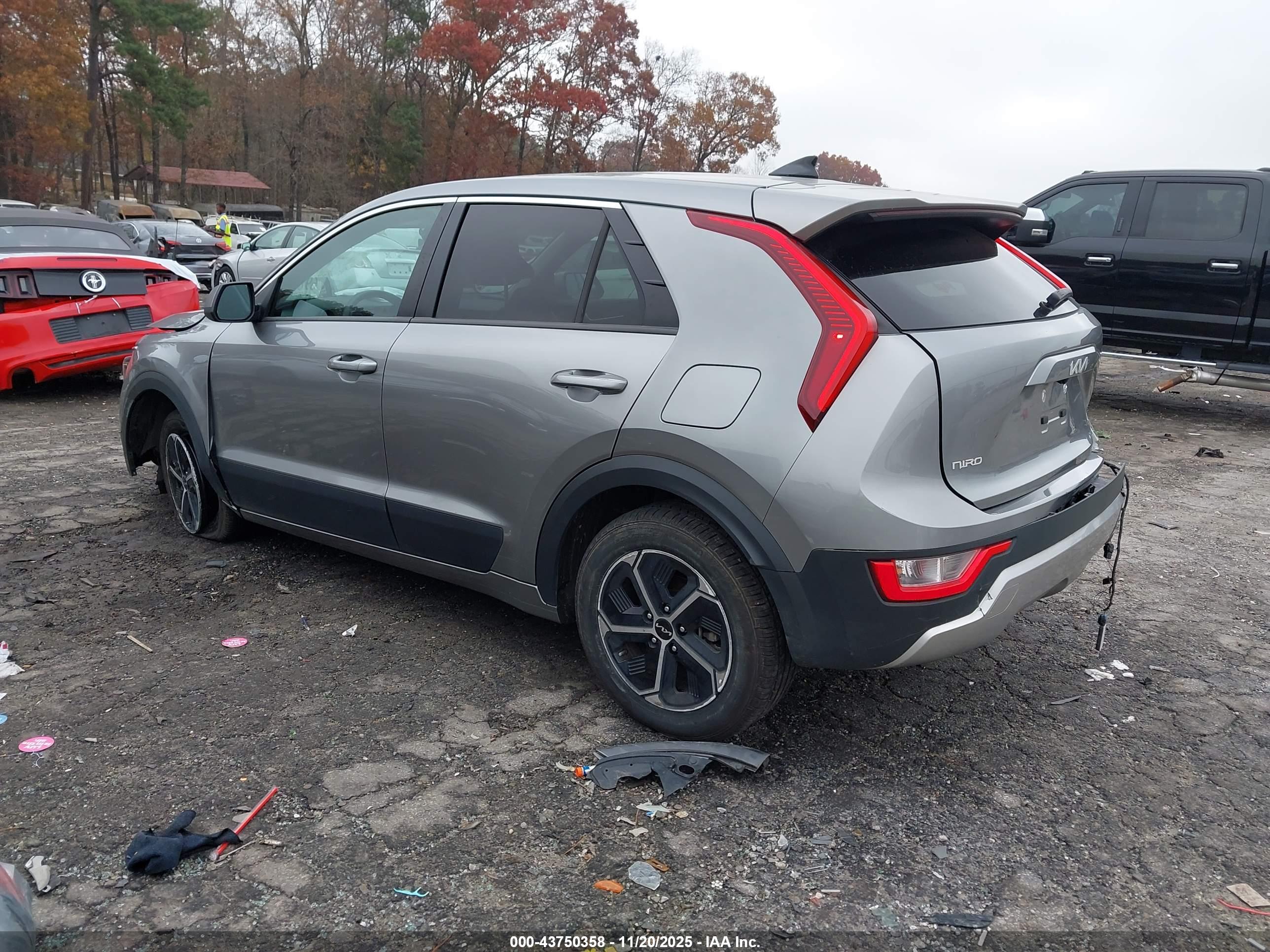 KIA NIRO image 3