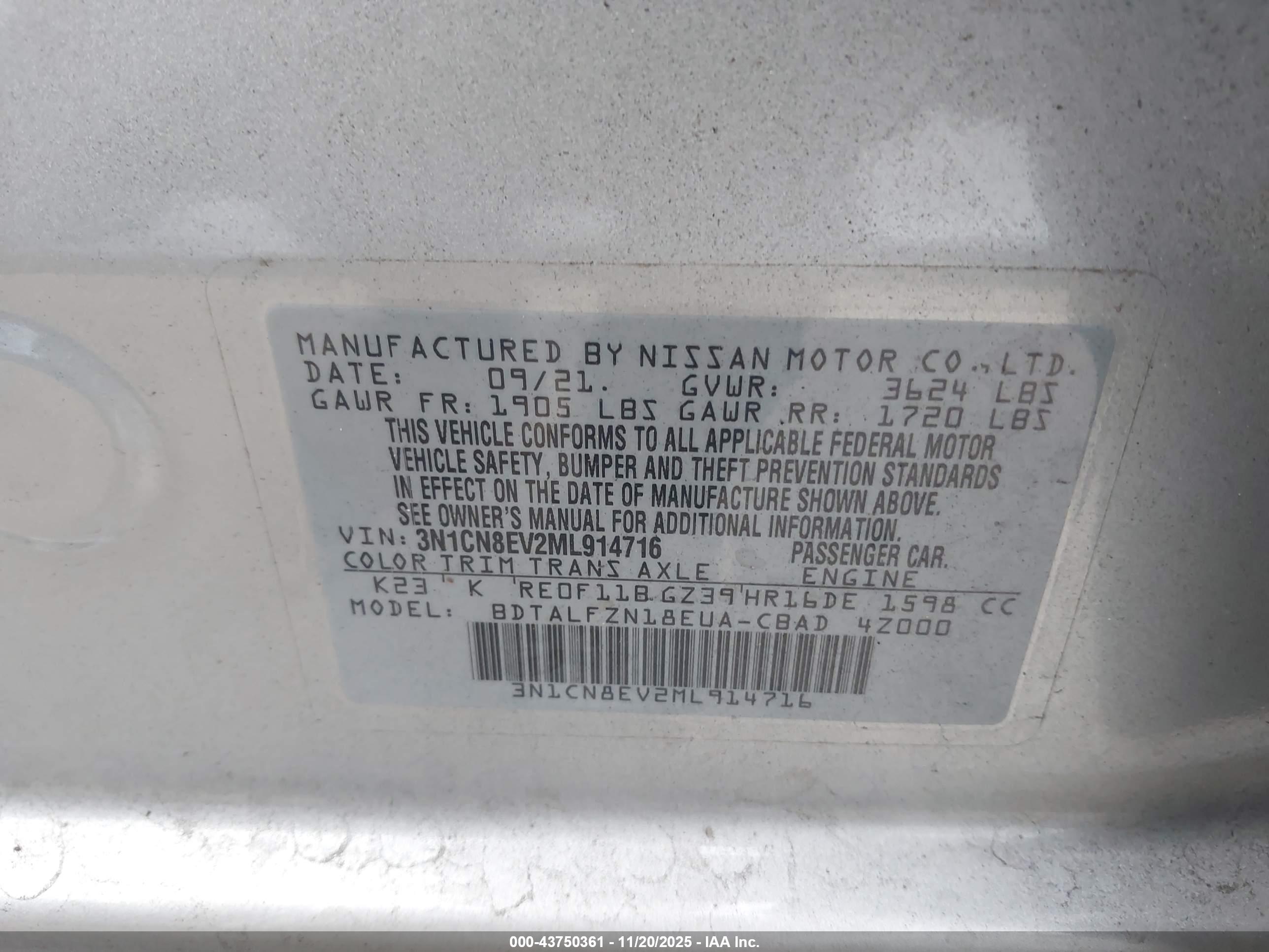 NISSAN VERSA image 9