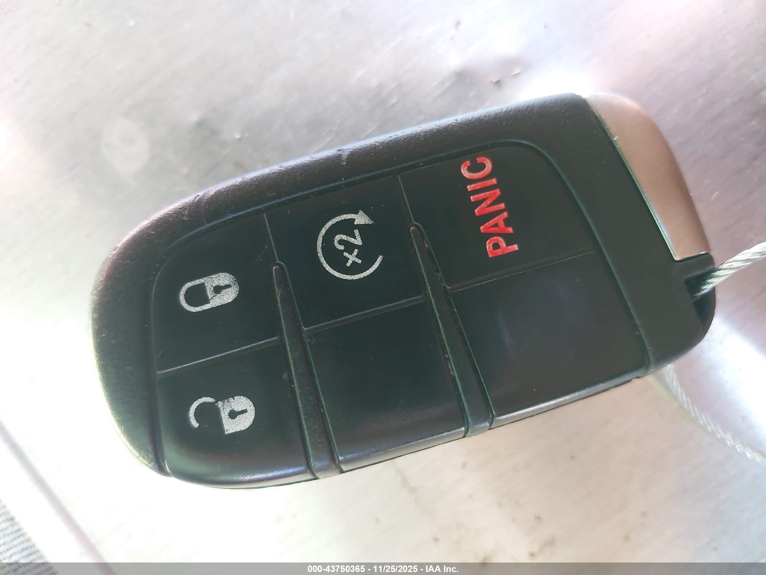 JEEP RENEGADE image 11