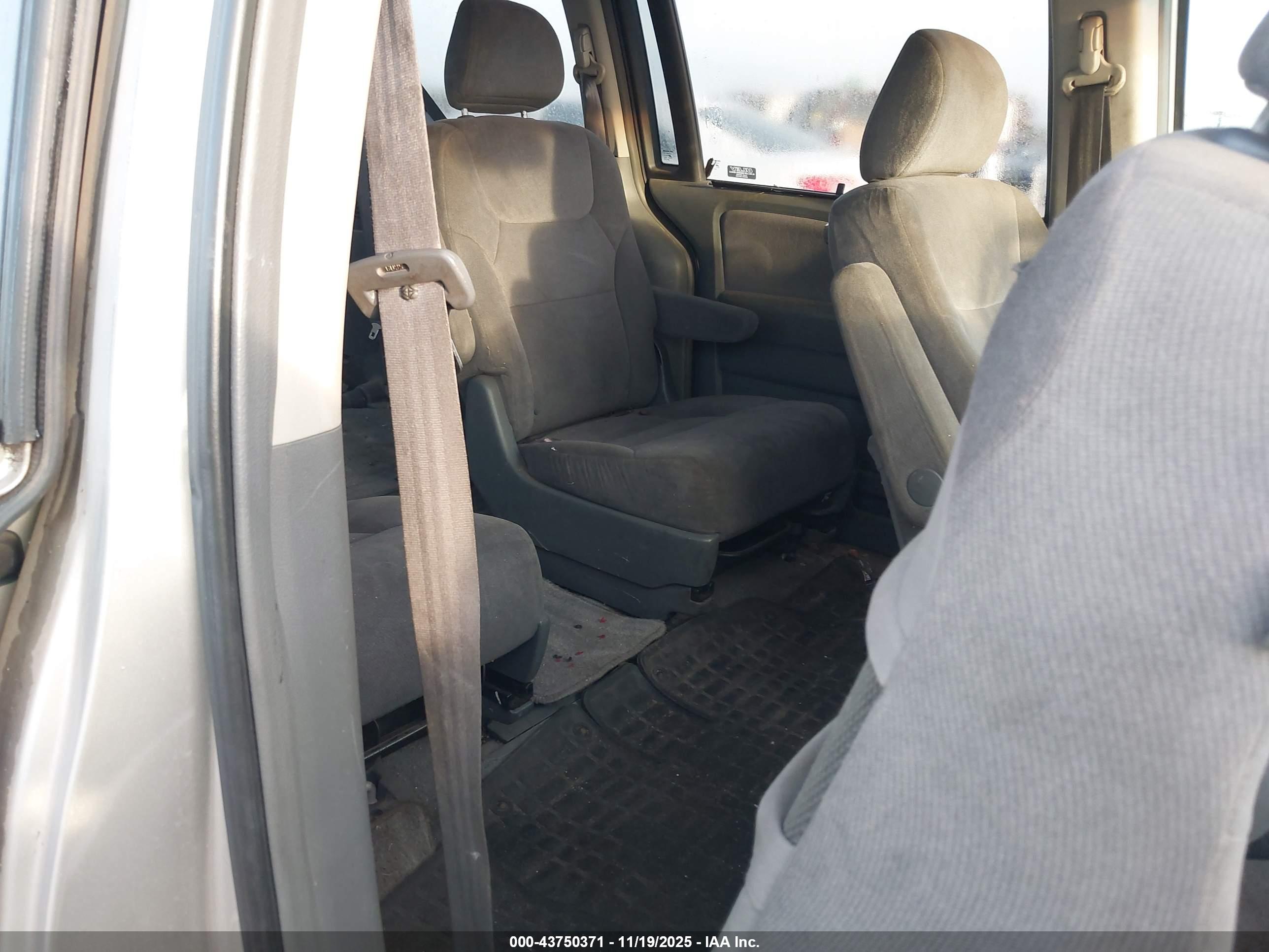 HONDA ODYSSEY image 8