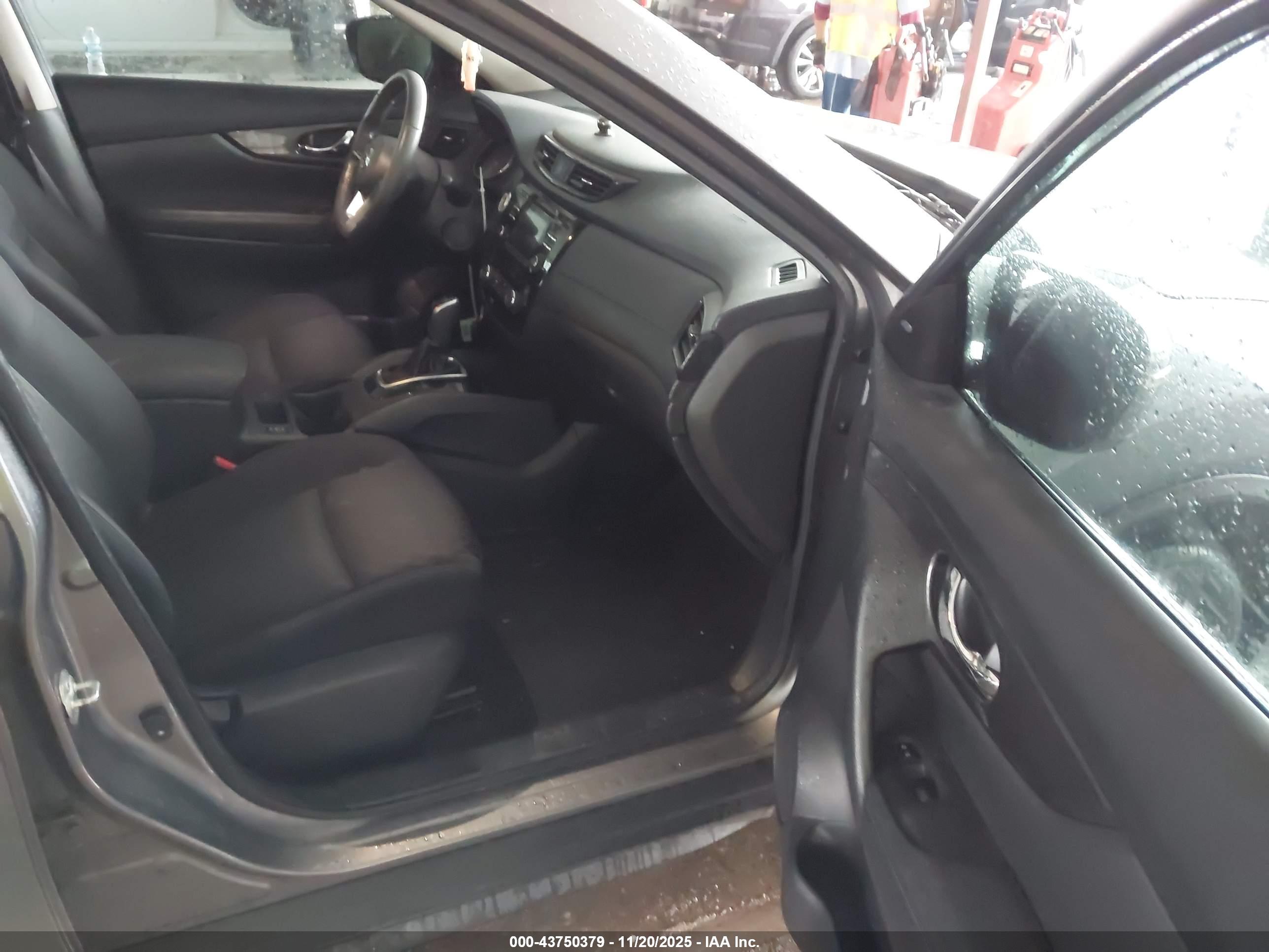 NISSAN ROGUE image 5