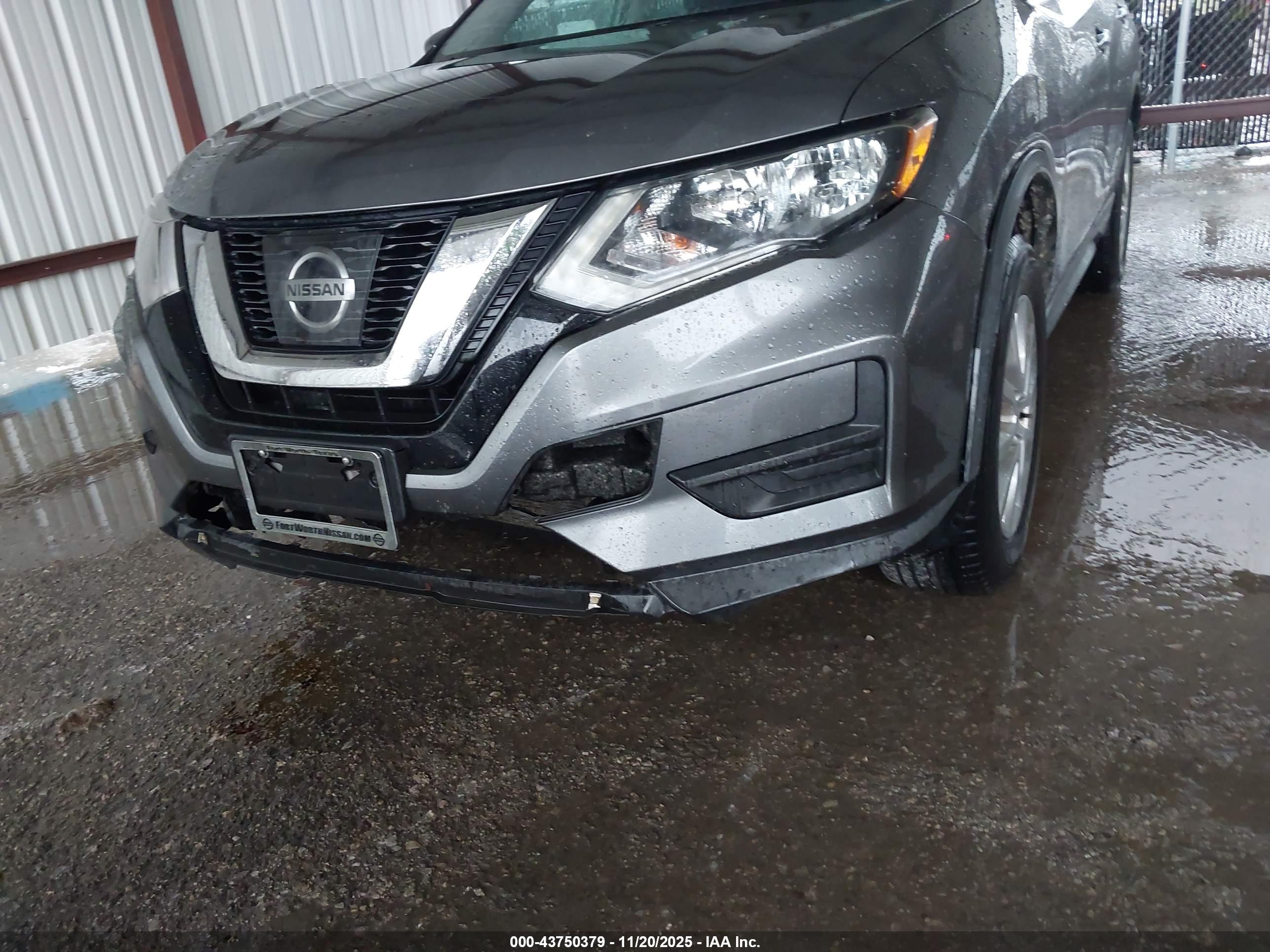 NISSAN ROGUE image 6