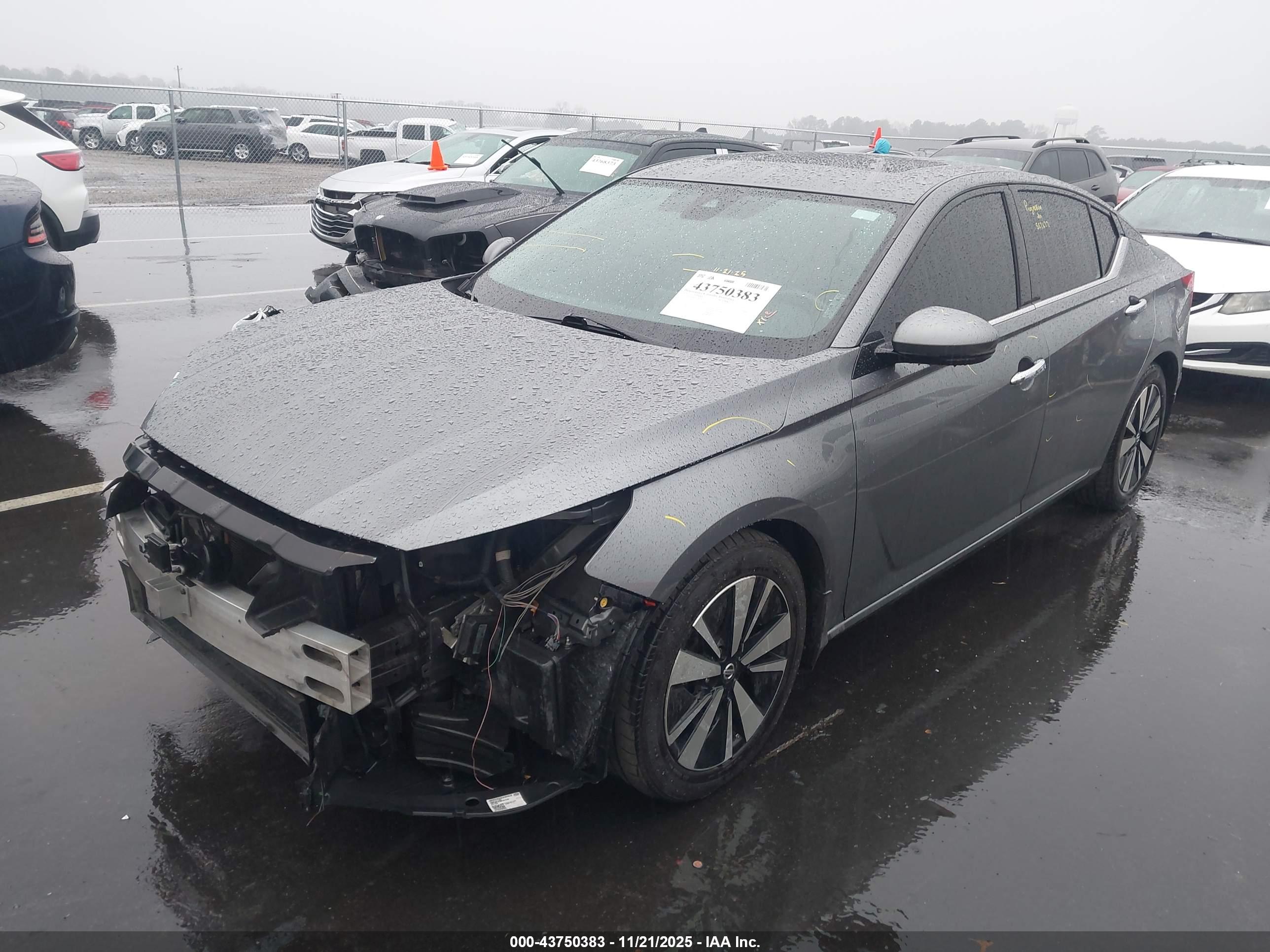 NISSAN ALTIMA image 2
