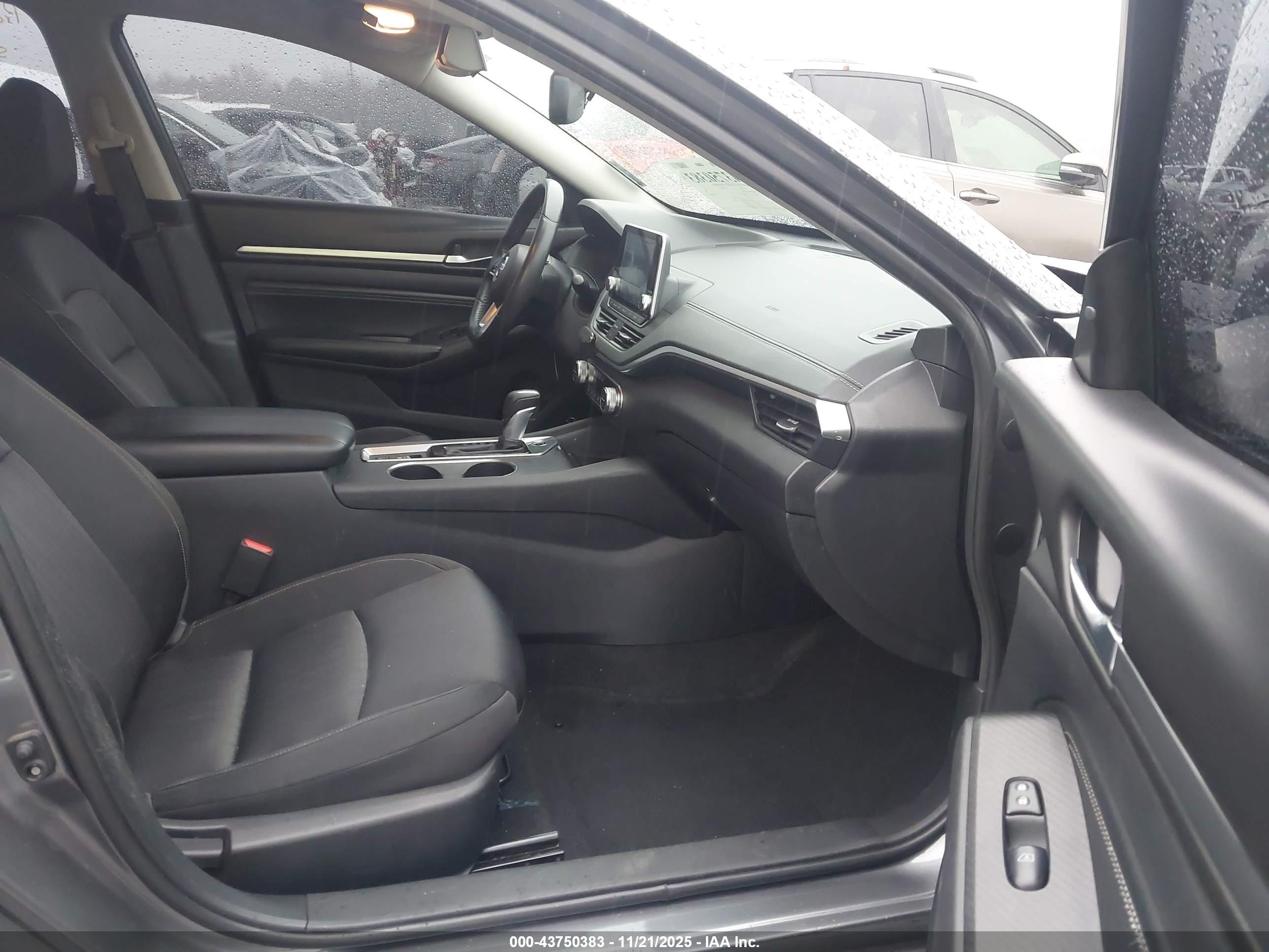 NISSAN ALTIMA image 5