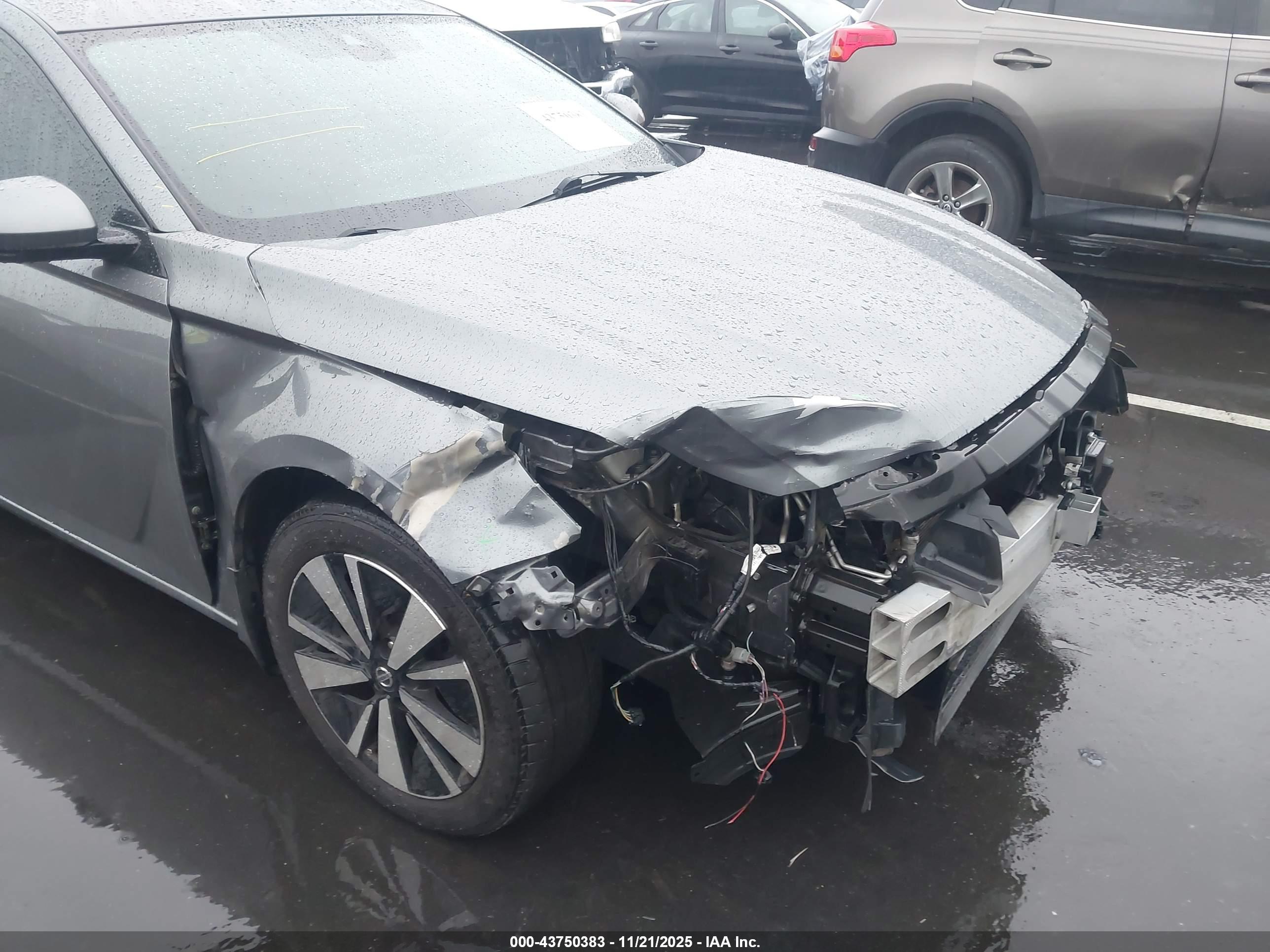 NISSAN ALTIMA image 6
