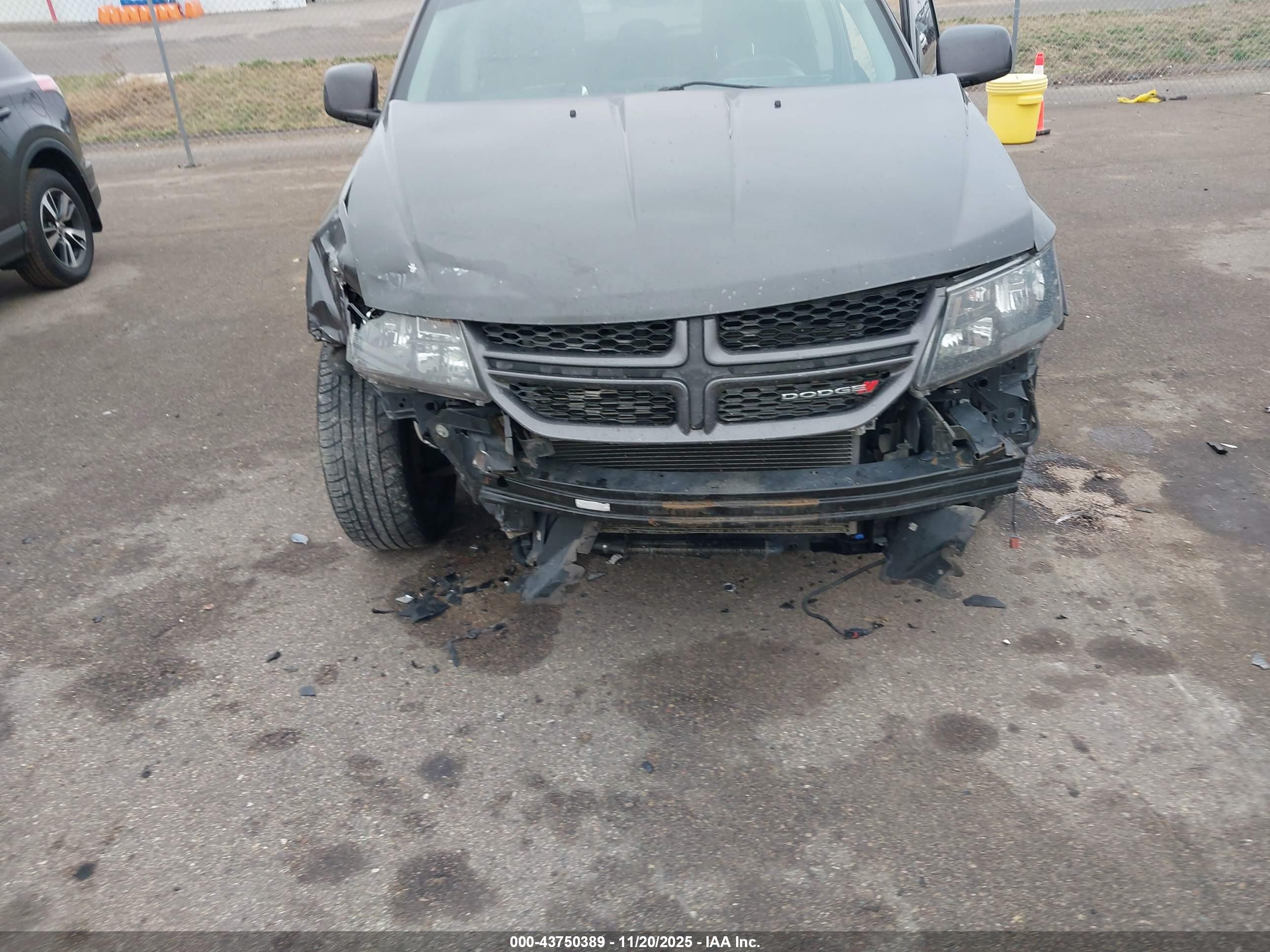 DODGE JOURNEY image 6