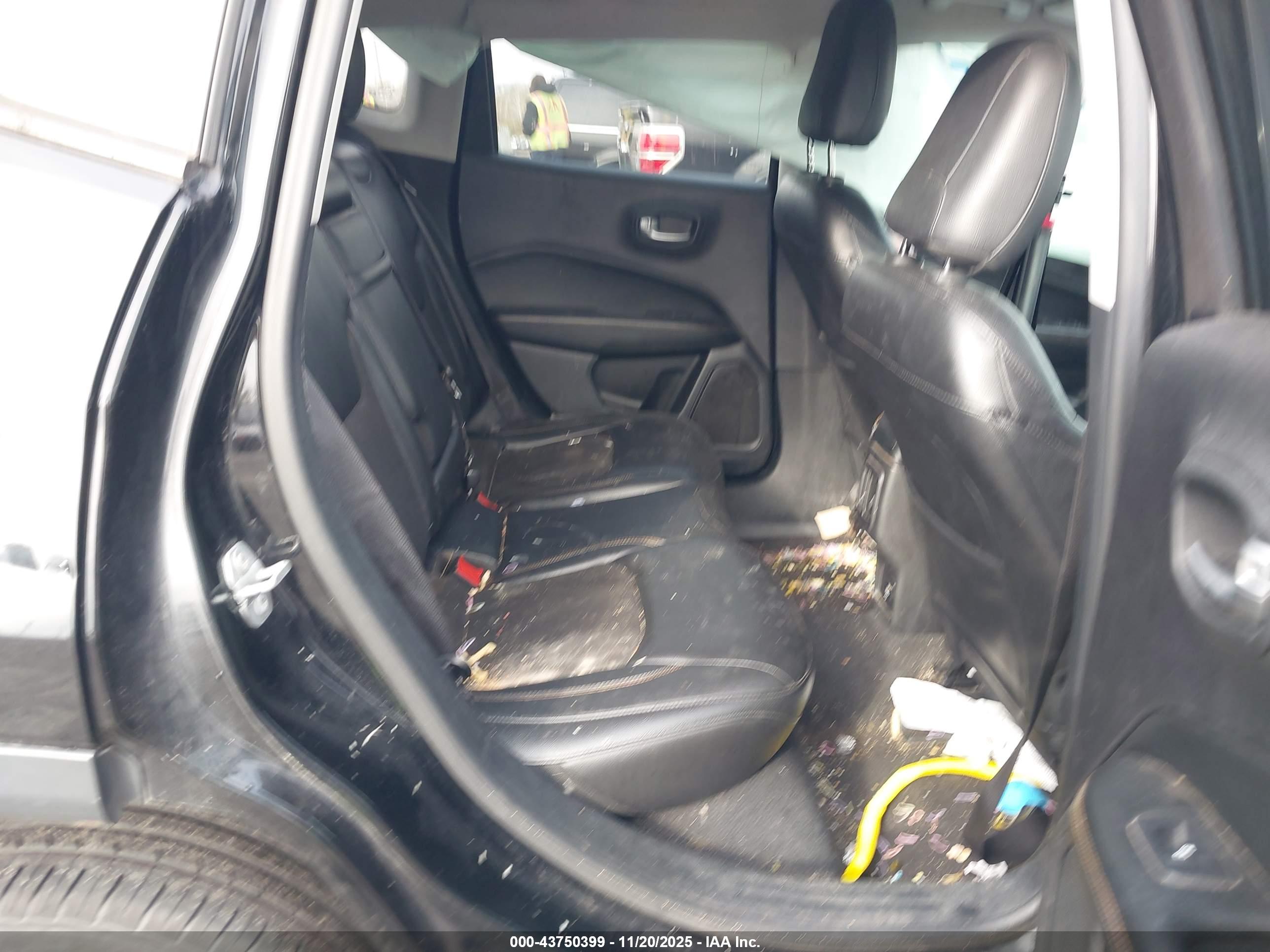 JEEP COMPASS image 8
