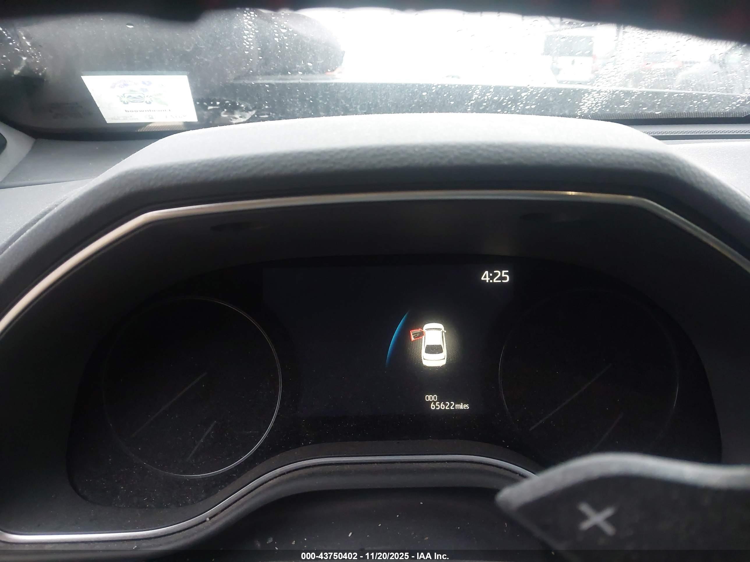TOYOTA AVALON image 7