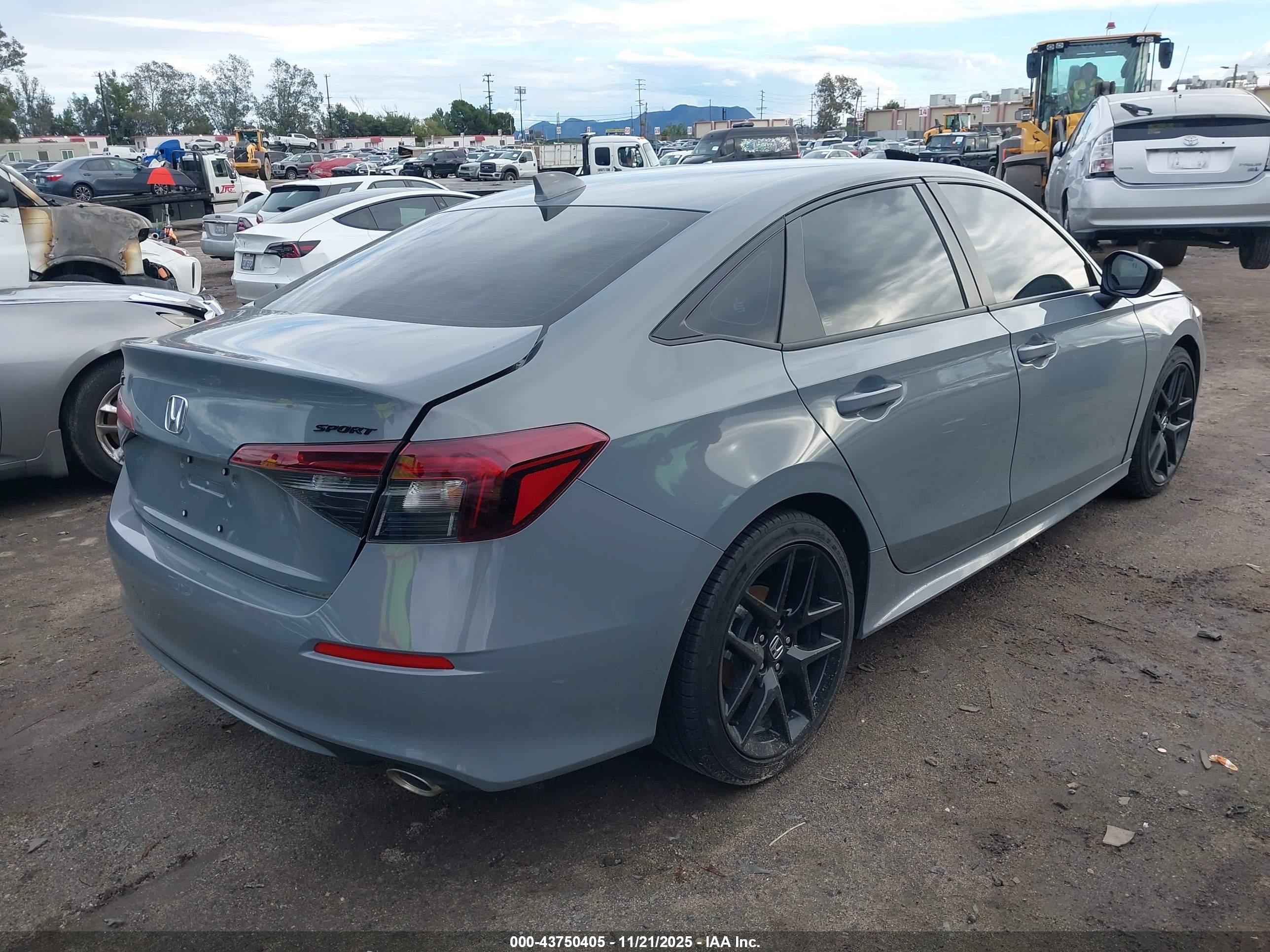 HONDA CIVIC image 4