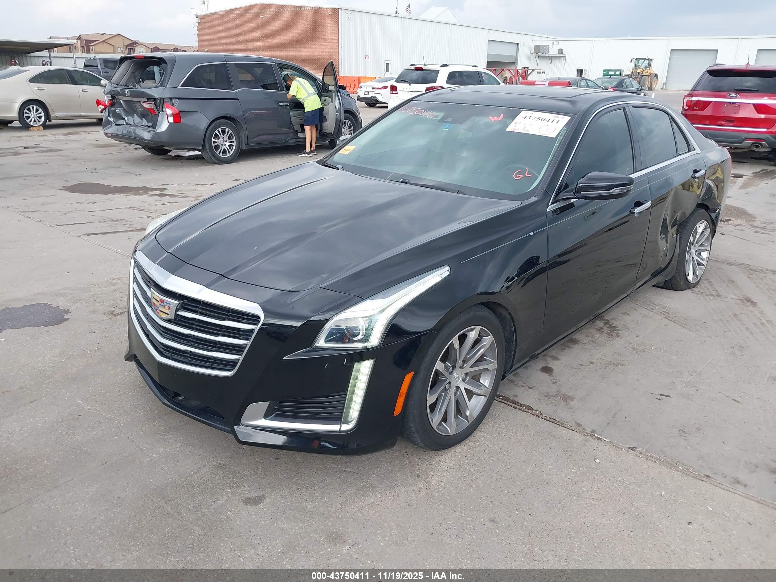 CADILLAC CTS image 2