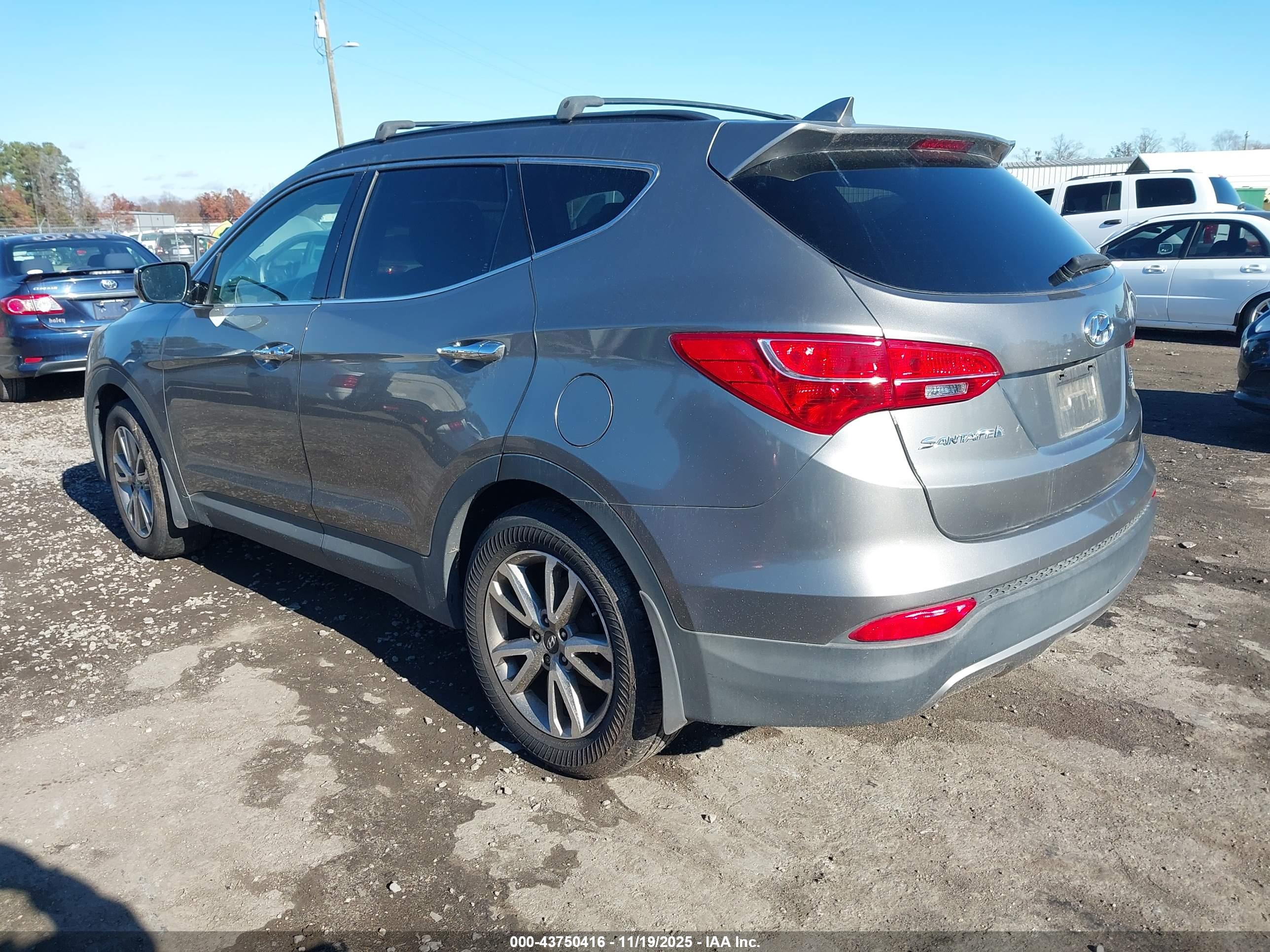 HYUNDAI SANTA image 3