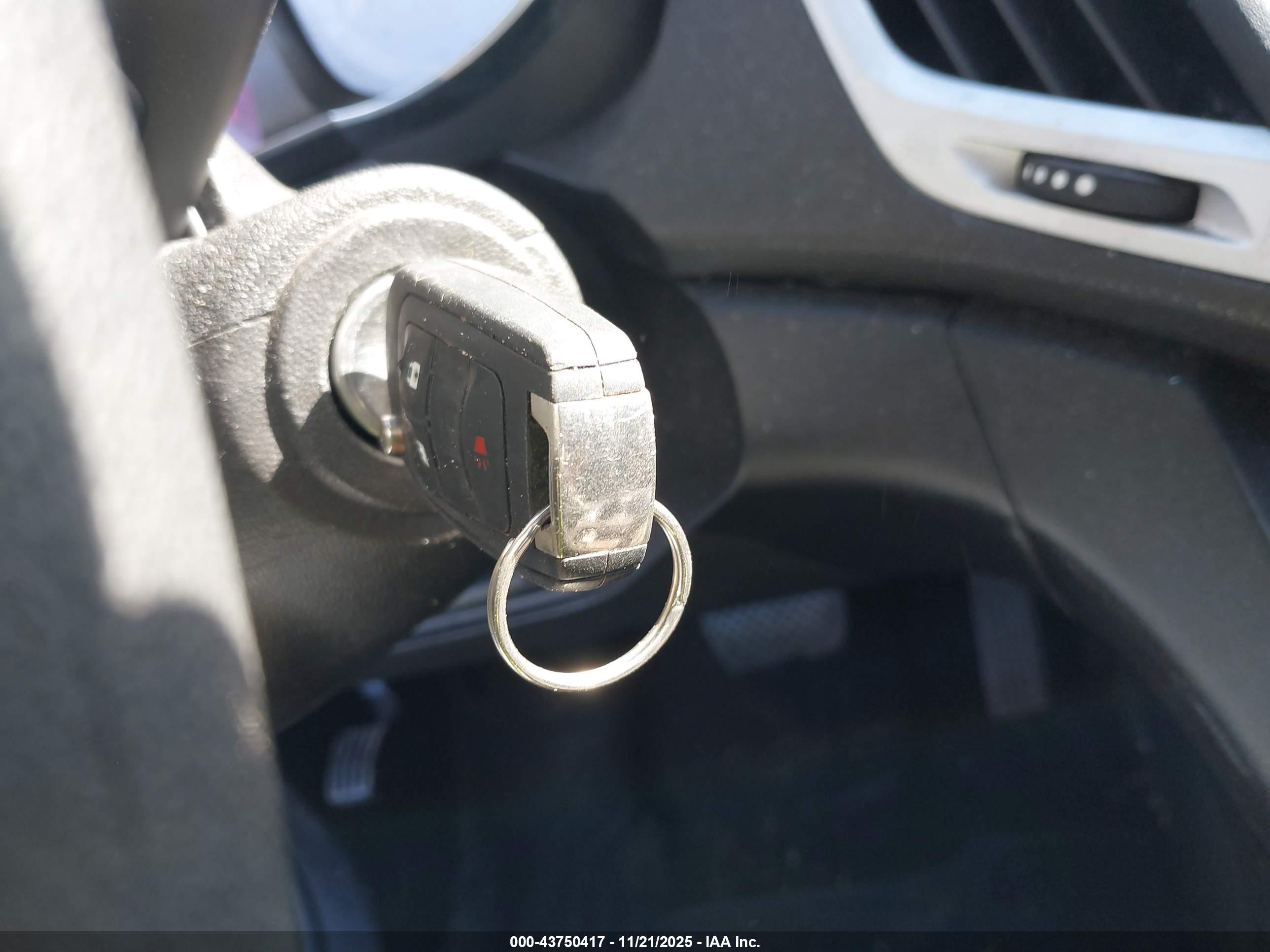 GMC TERRAIN image 11
