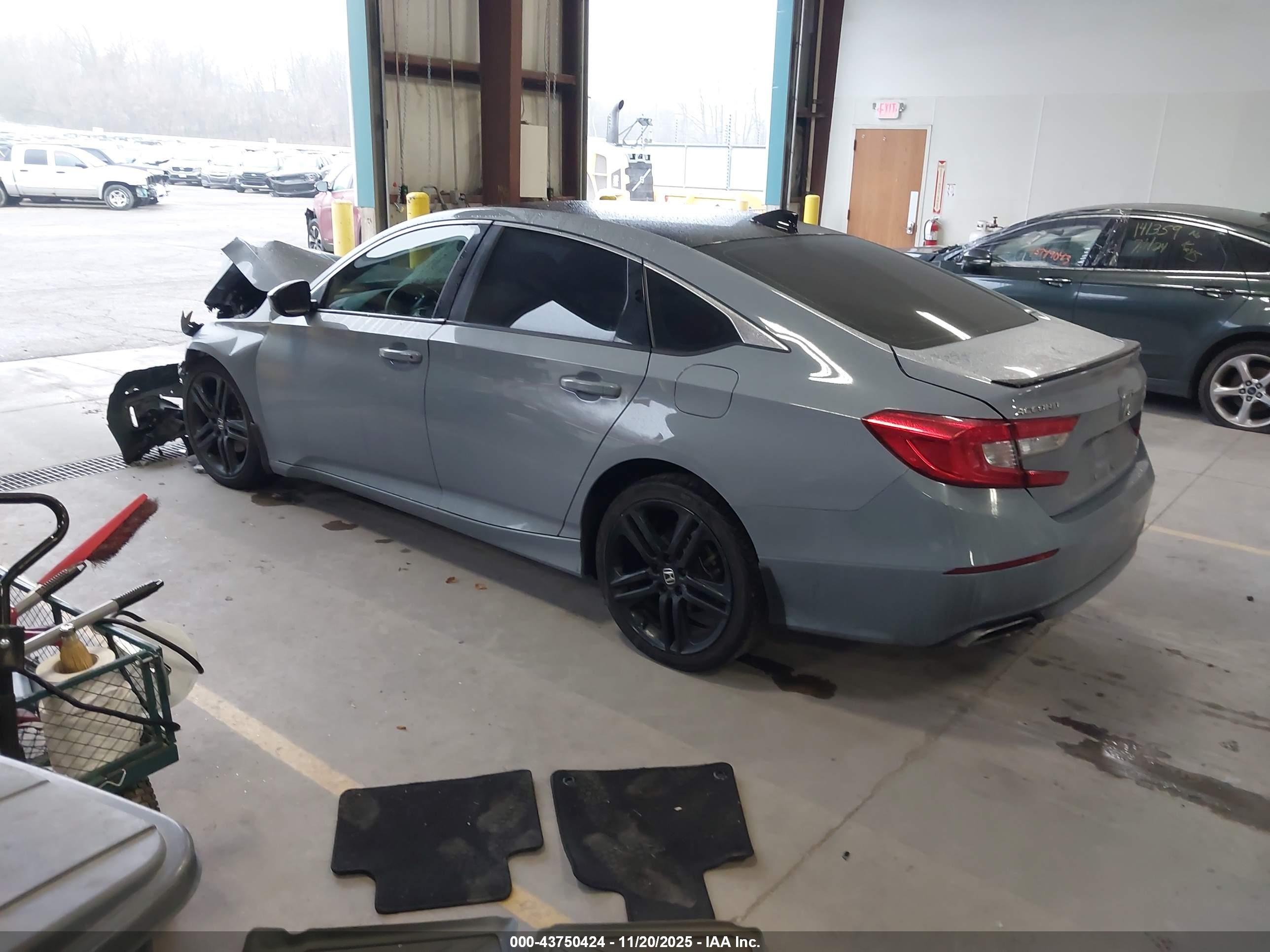 HONDA ACCORD image 3