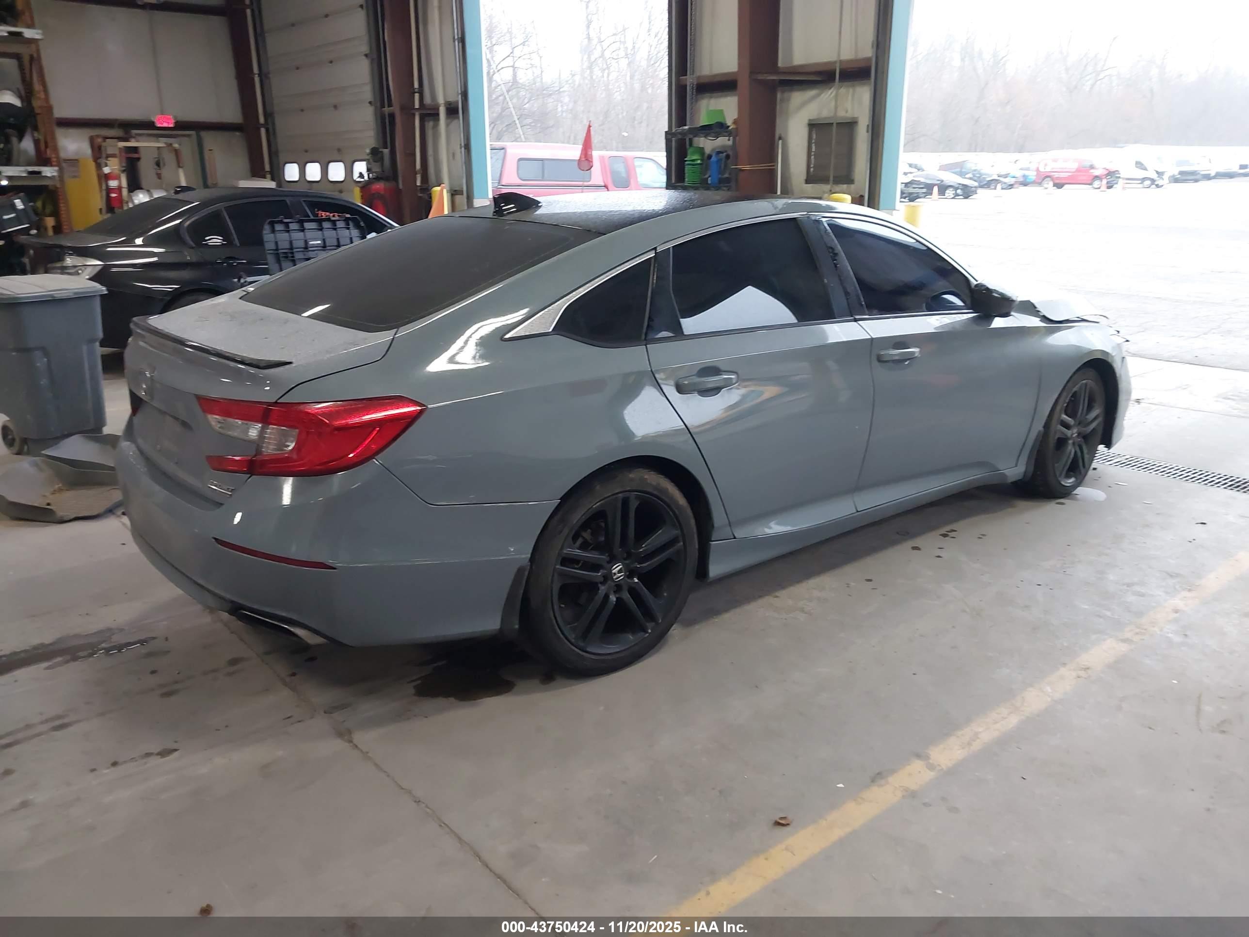 HONDA ACCORD image 4