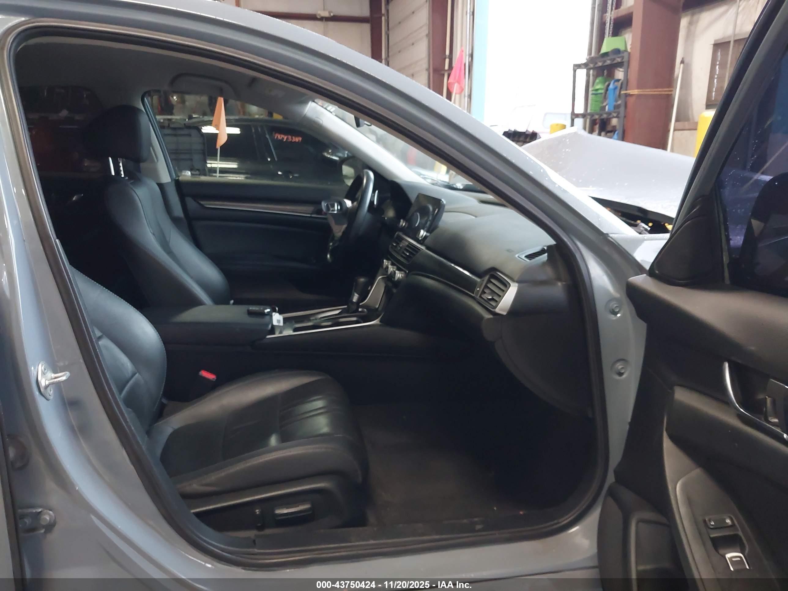 HONDA ACCORD image 5