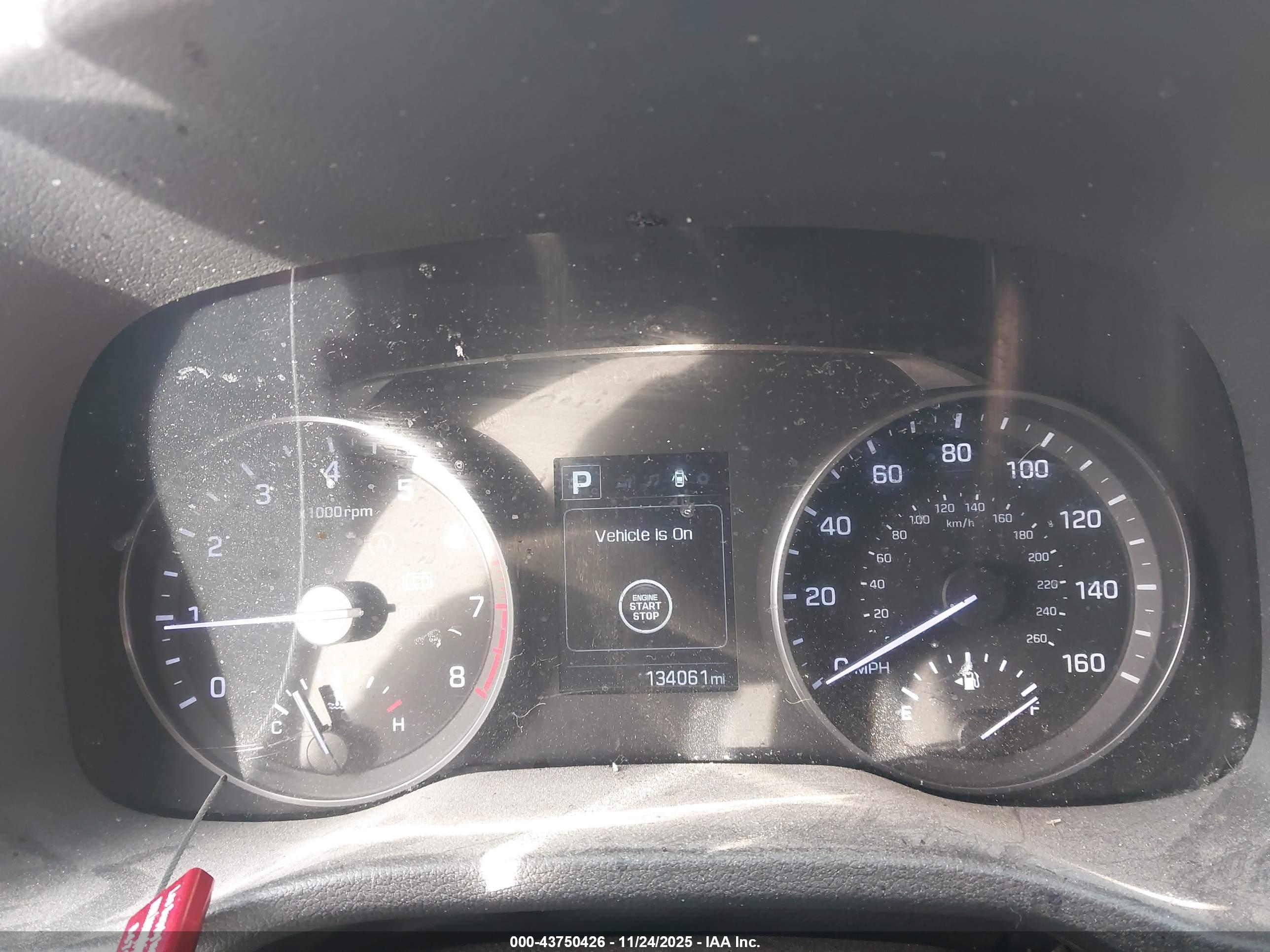 HYUNDAI ELANTRA image 7