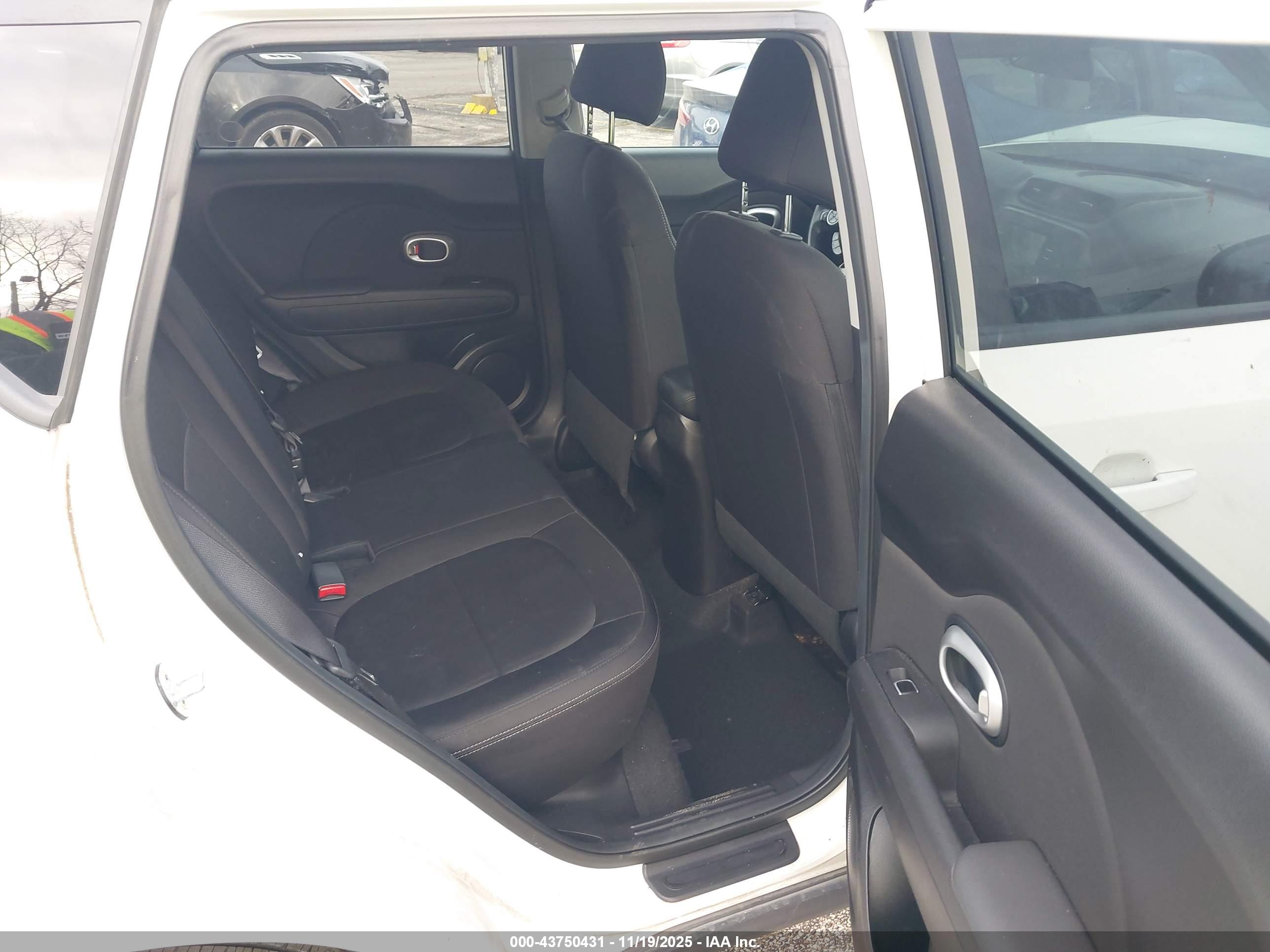 KIA SOUL image 8